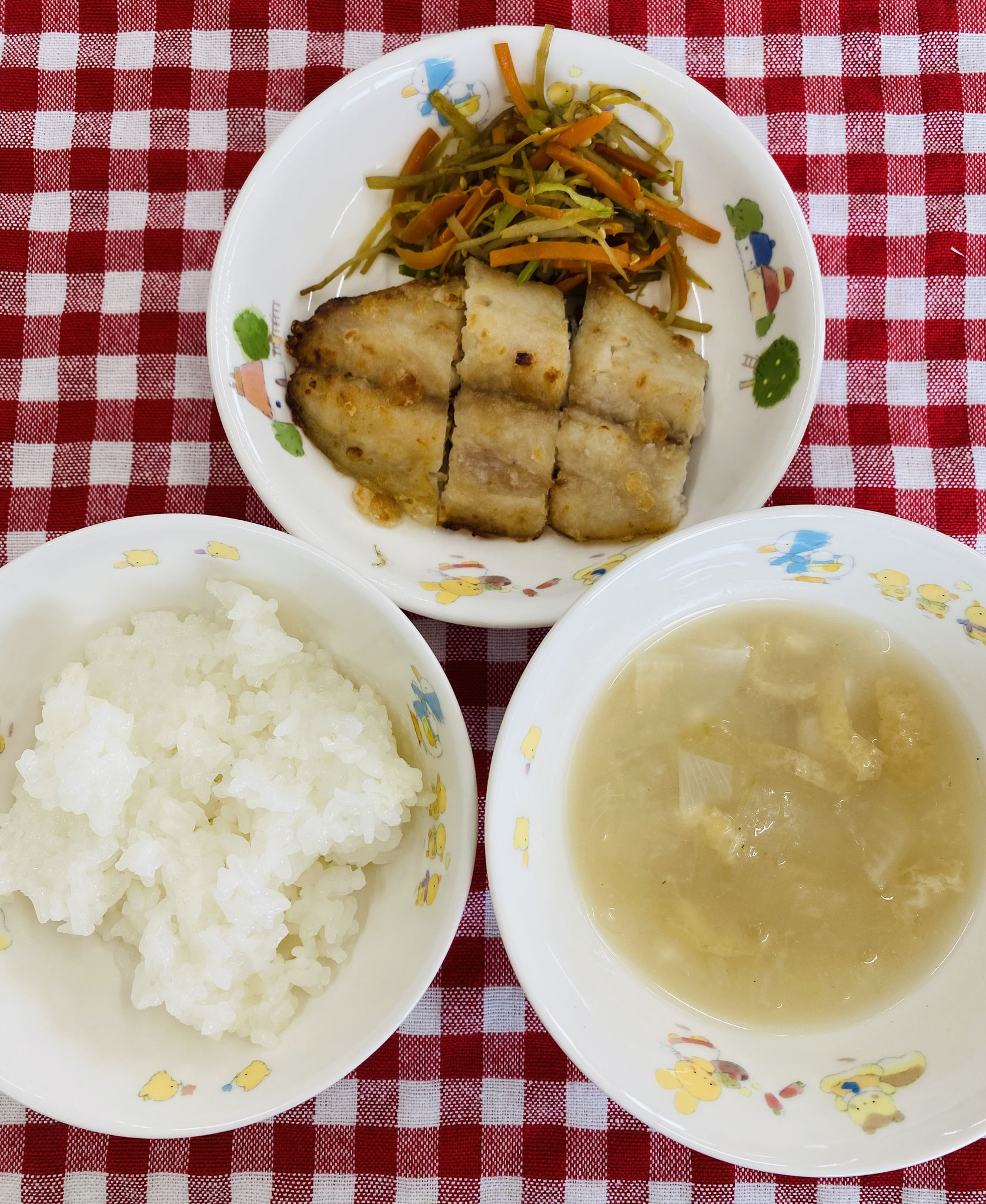5/20　ご飯　みそ汁　あじの香り焼き