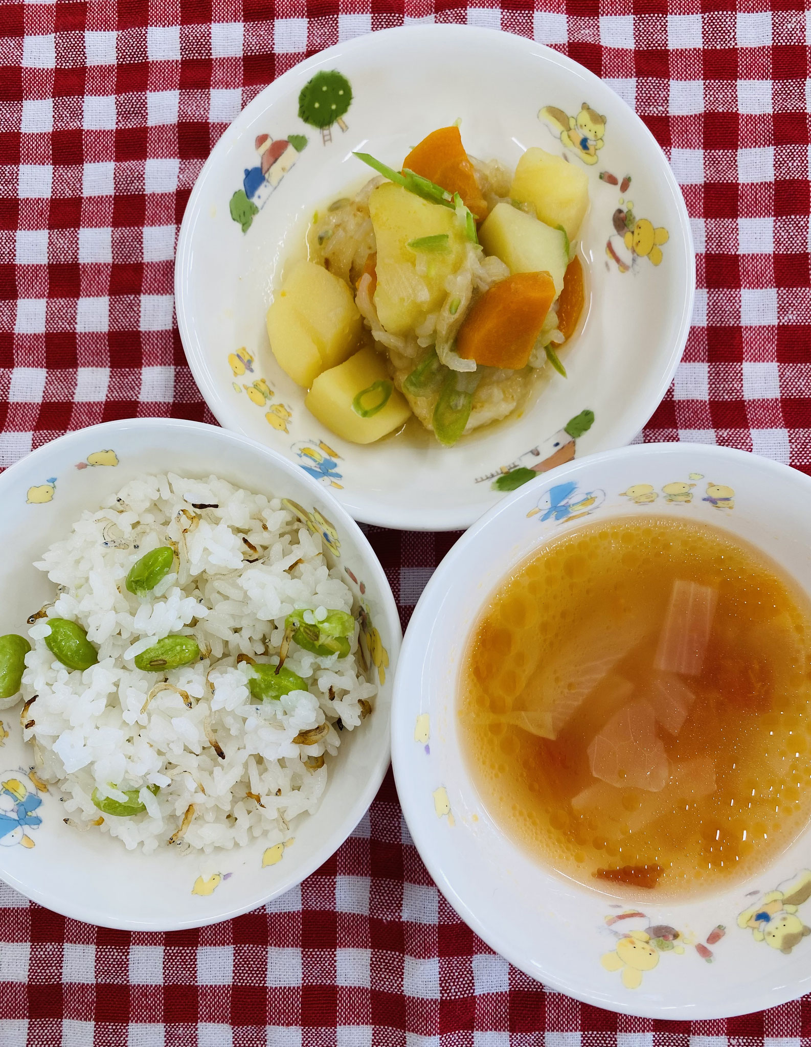 7/1   枝豆とじゃこのご飯  野菜スープ  揚げ魚とじゃが芋の煮物