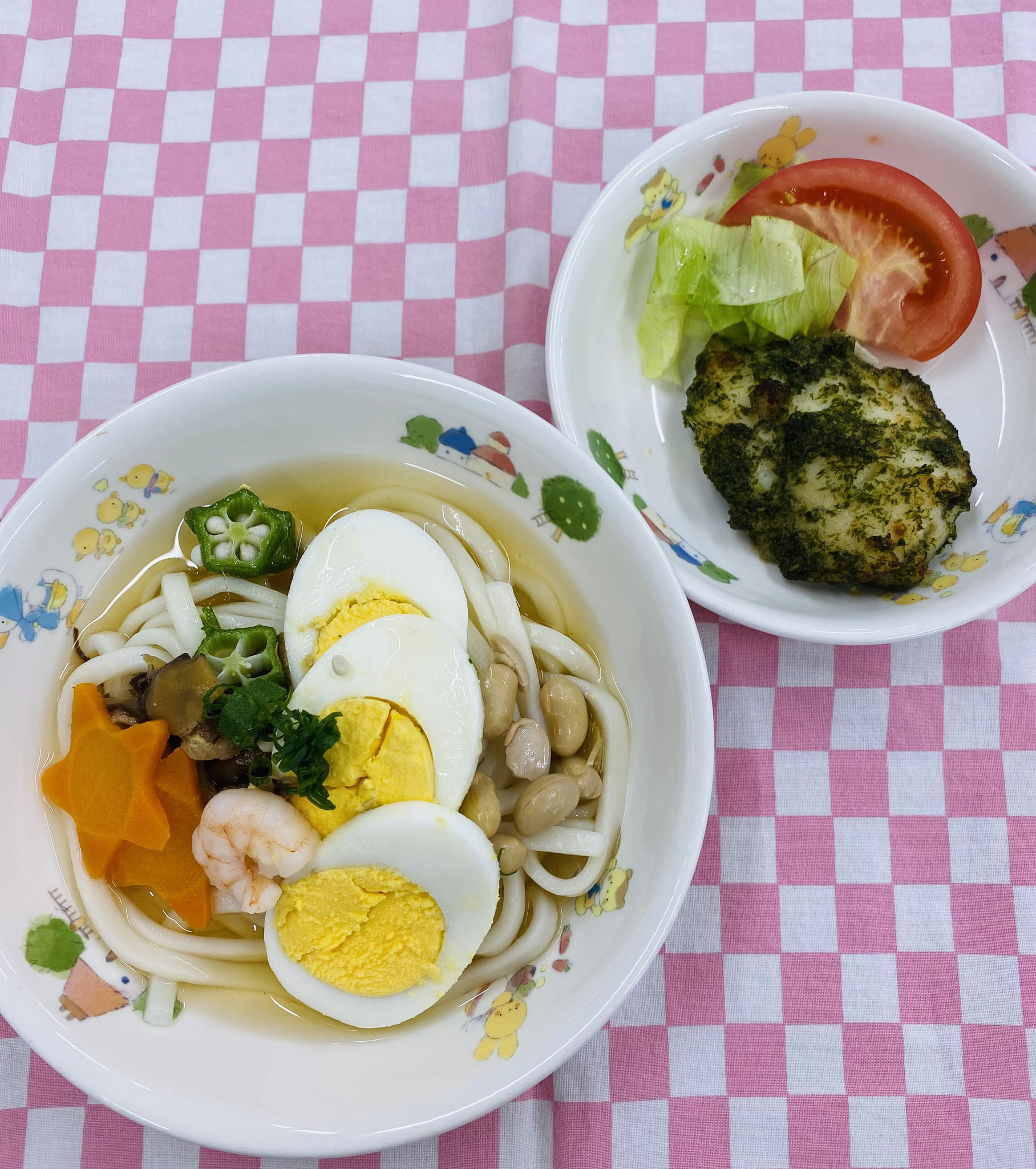 7/7　冷やしうどん　たらの磯辺焼き　生野菜　ミニゼリー