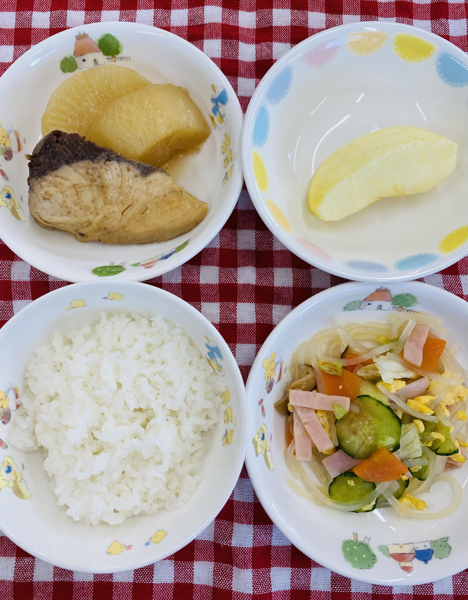 12/17 ご飯  ぶり大根  華風和え  りんご
