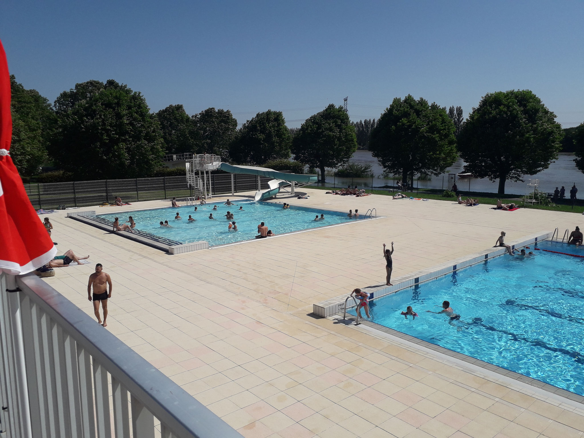 Camping avec piscine pas cher