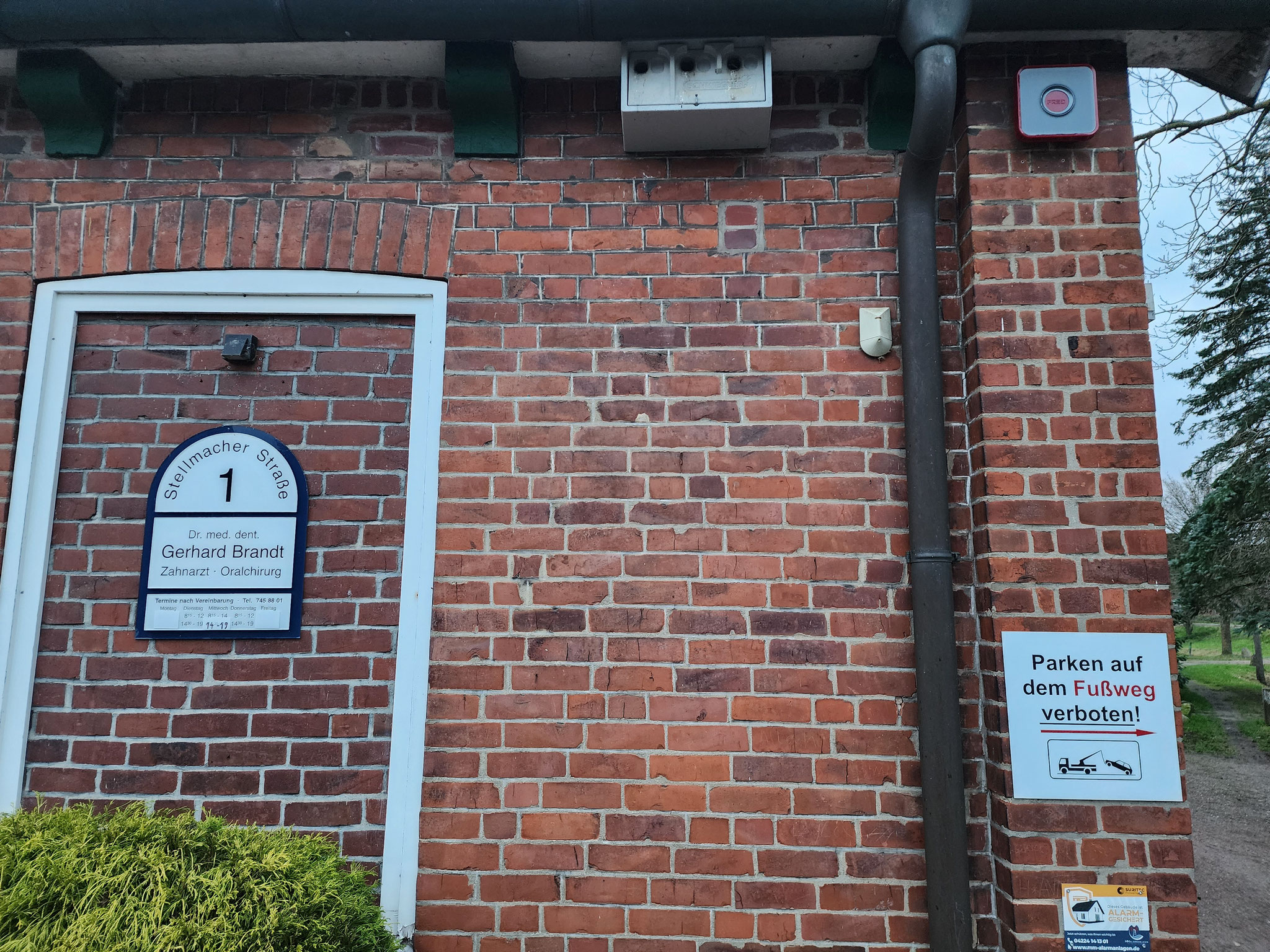 Suritec MM-Alarmanlagen FRED Zahnarztpraxis Hamburg FR.ED MM-Alarmanlagen Michael Meyer