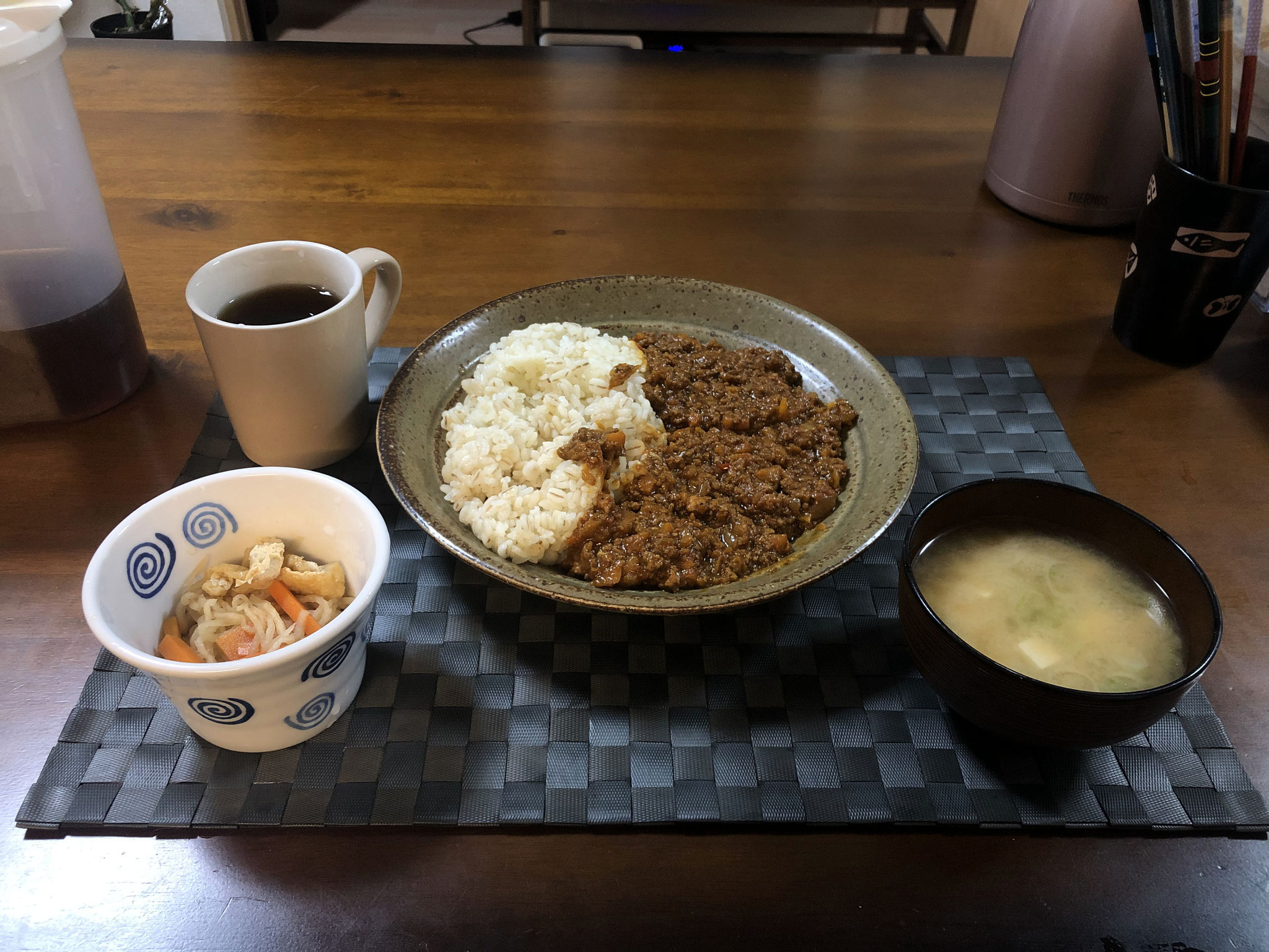 4月5日日曜日、Ohana夕食「キーマカレ、切り干し大根、みそ汁（とうふ、ねぎ）」