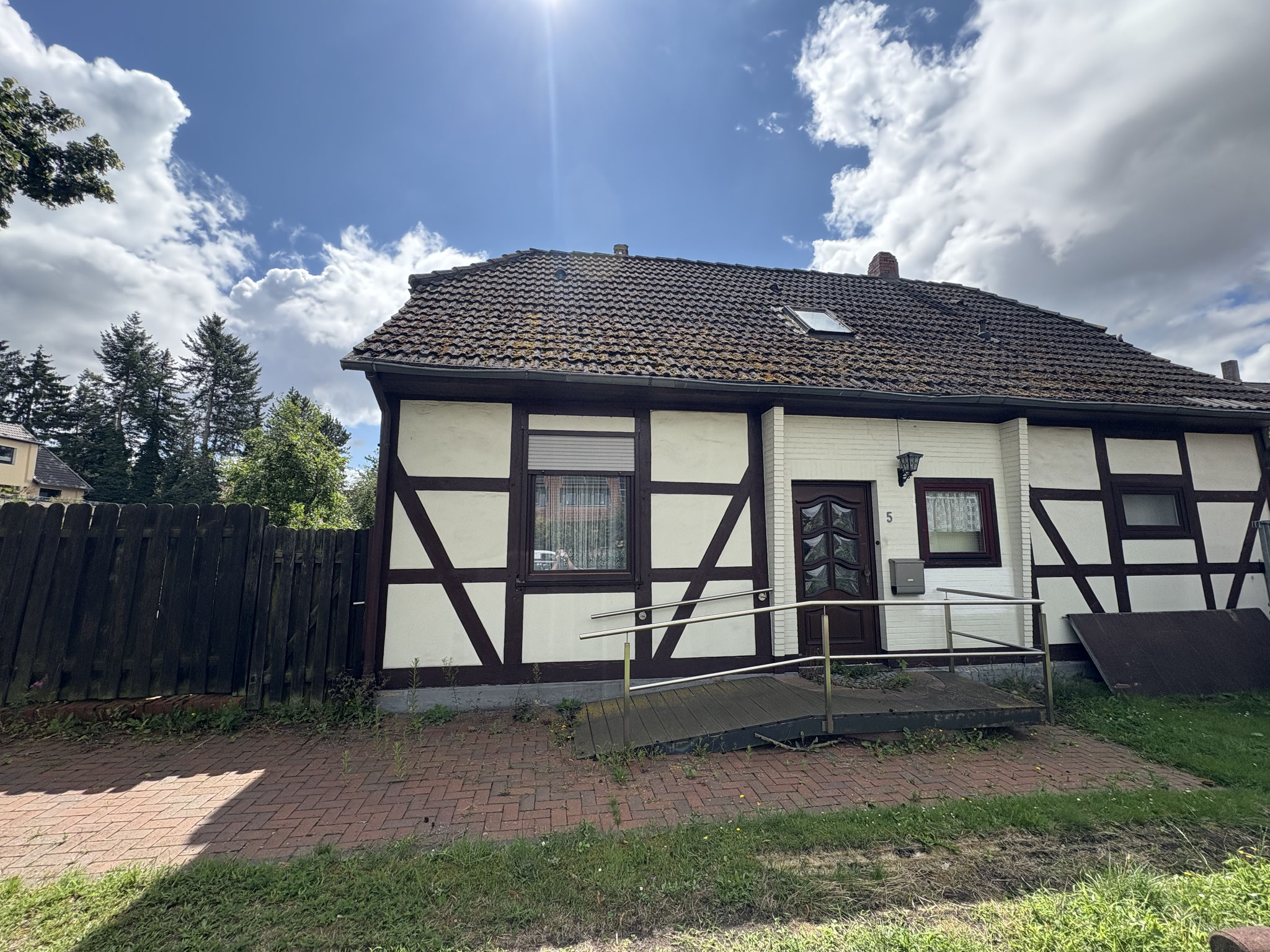 Einfamilienhaus in zentraler Lage – attraktives Grundstück mit Entwicklungspotial