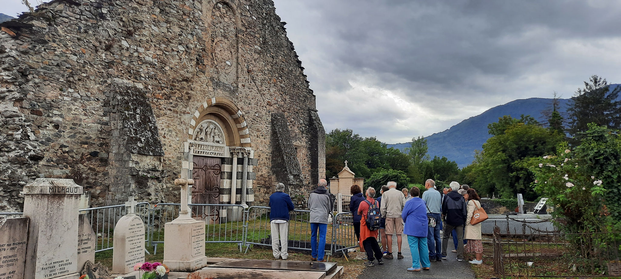 16 septembre - cimetière et église prieurale