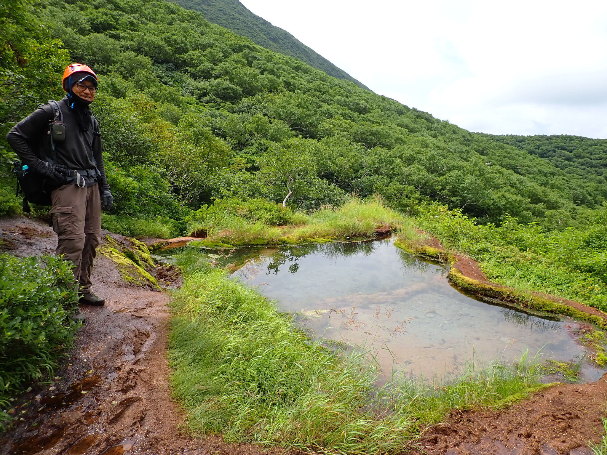 龍神の池、ちょっと不気味な感じ