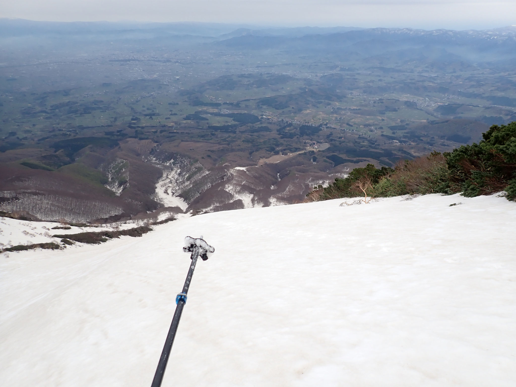 11:50　鳥海山から滑降ルート