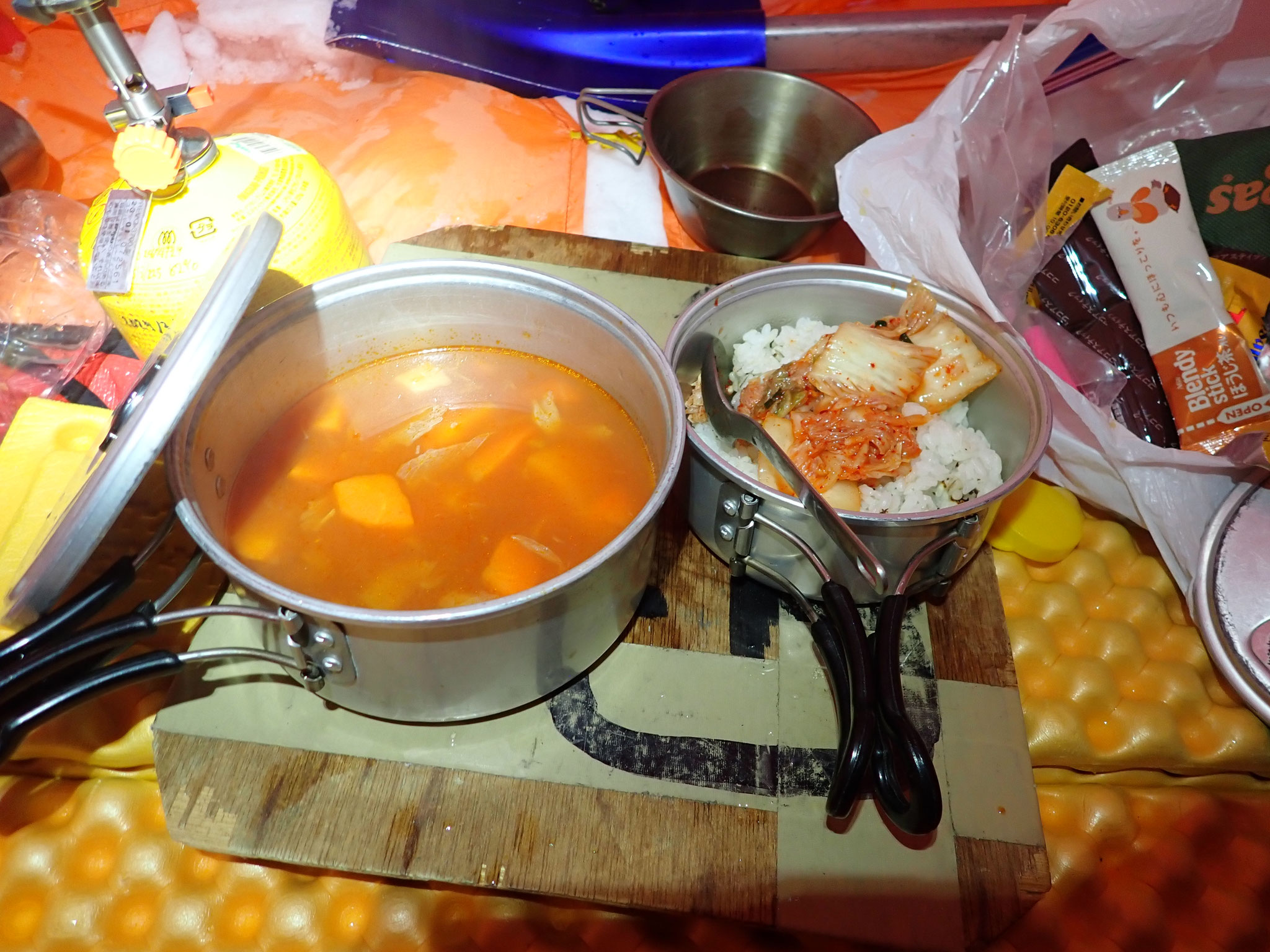 3/21　夕食、ミネストローネ、ご飯、キムチ