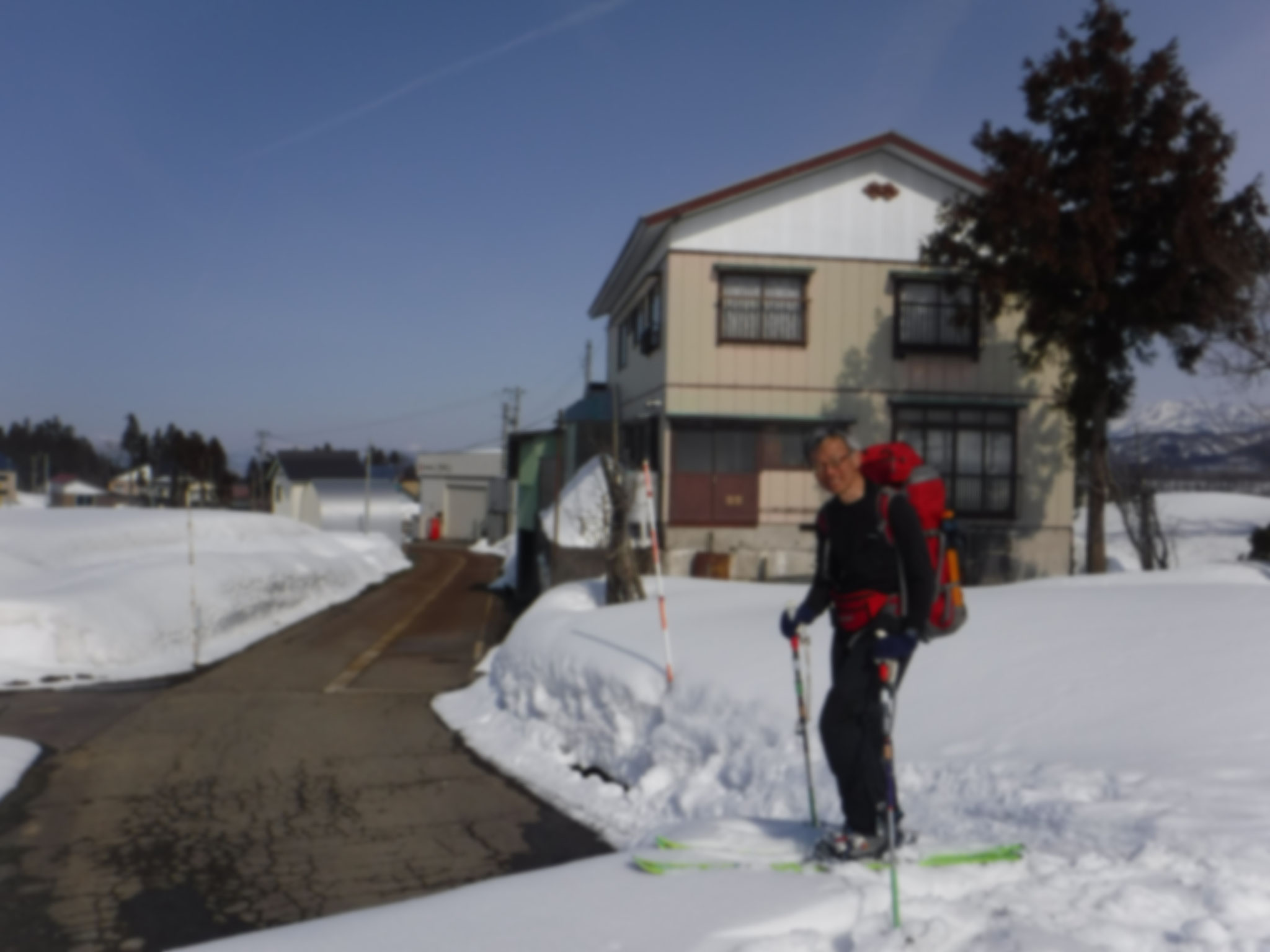 岡沢集落　260m　14:03　タクシーで湯楽里館へ(1500￥）