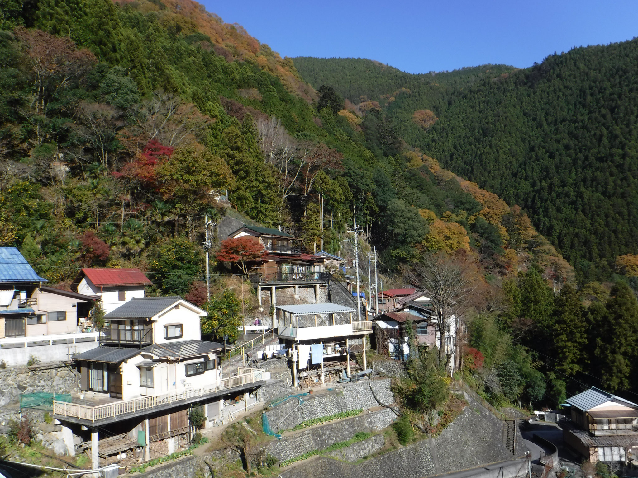 9:30　急斜面の集落、効率的な土地利用