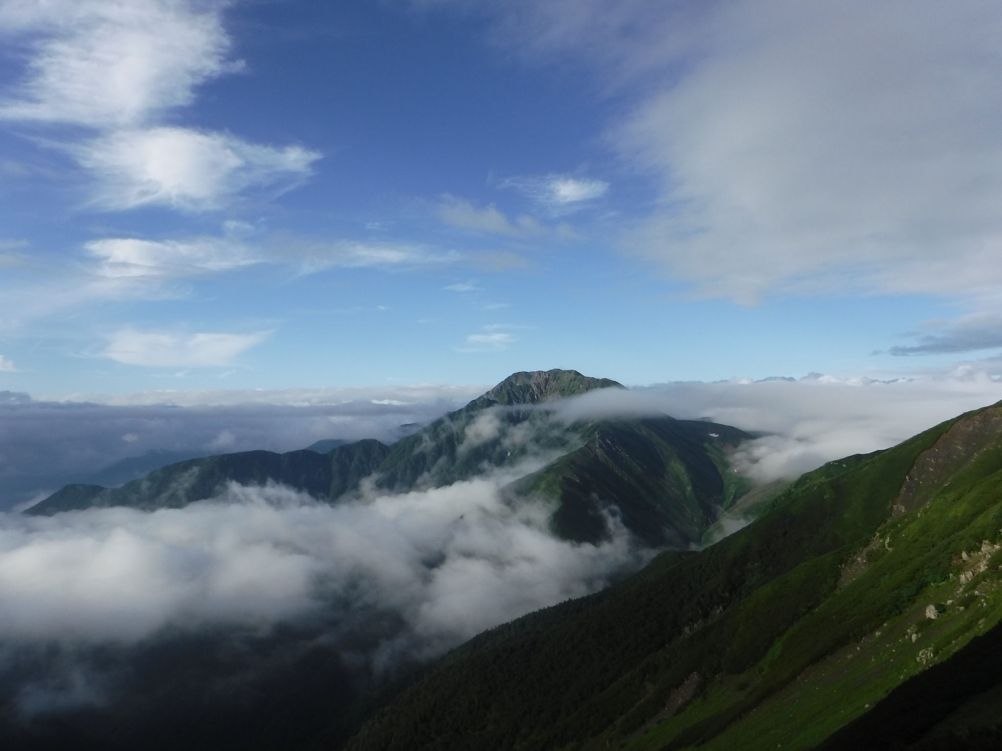 赤石岳を望む