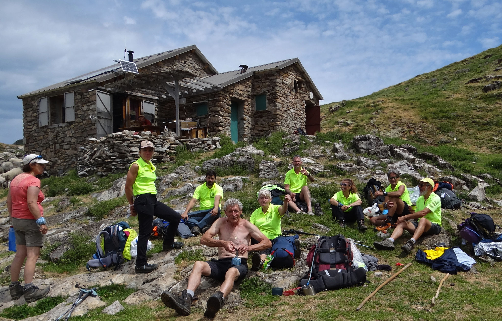 Déjeuné devant la cabane