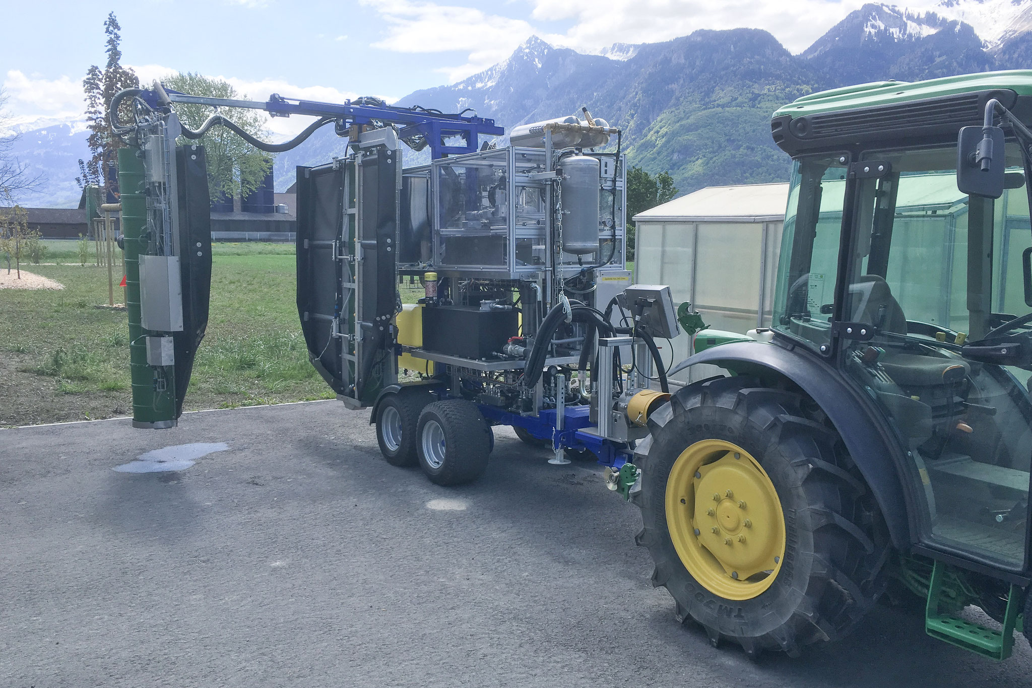 Spray Robot on a trailer