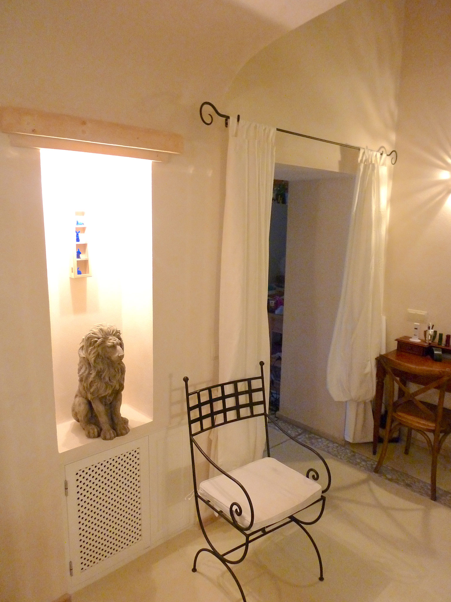 der 2. Löwe, er bewacht den Sala Entrada