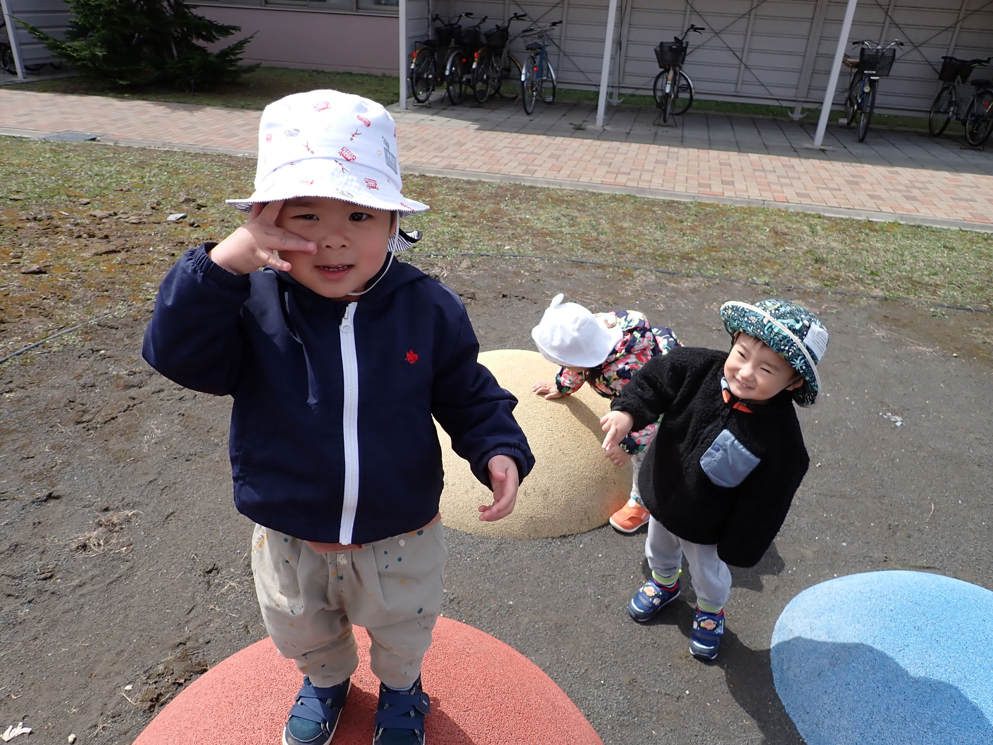 かっこいいポーズで「はいチーズ！！」
