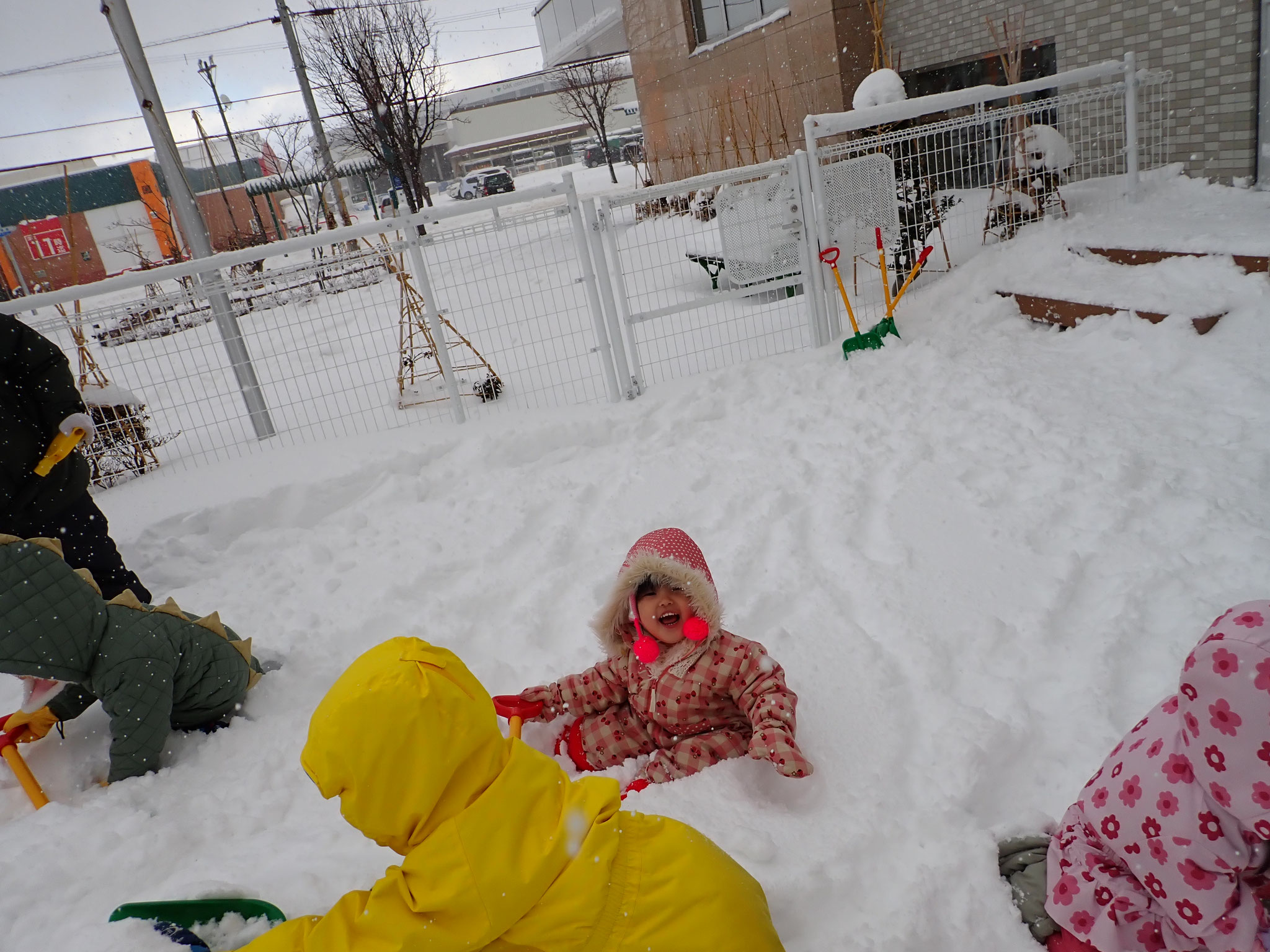 「雪中温泉最高！！はぁ～きもちいい、、、」