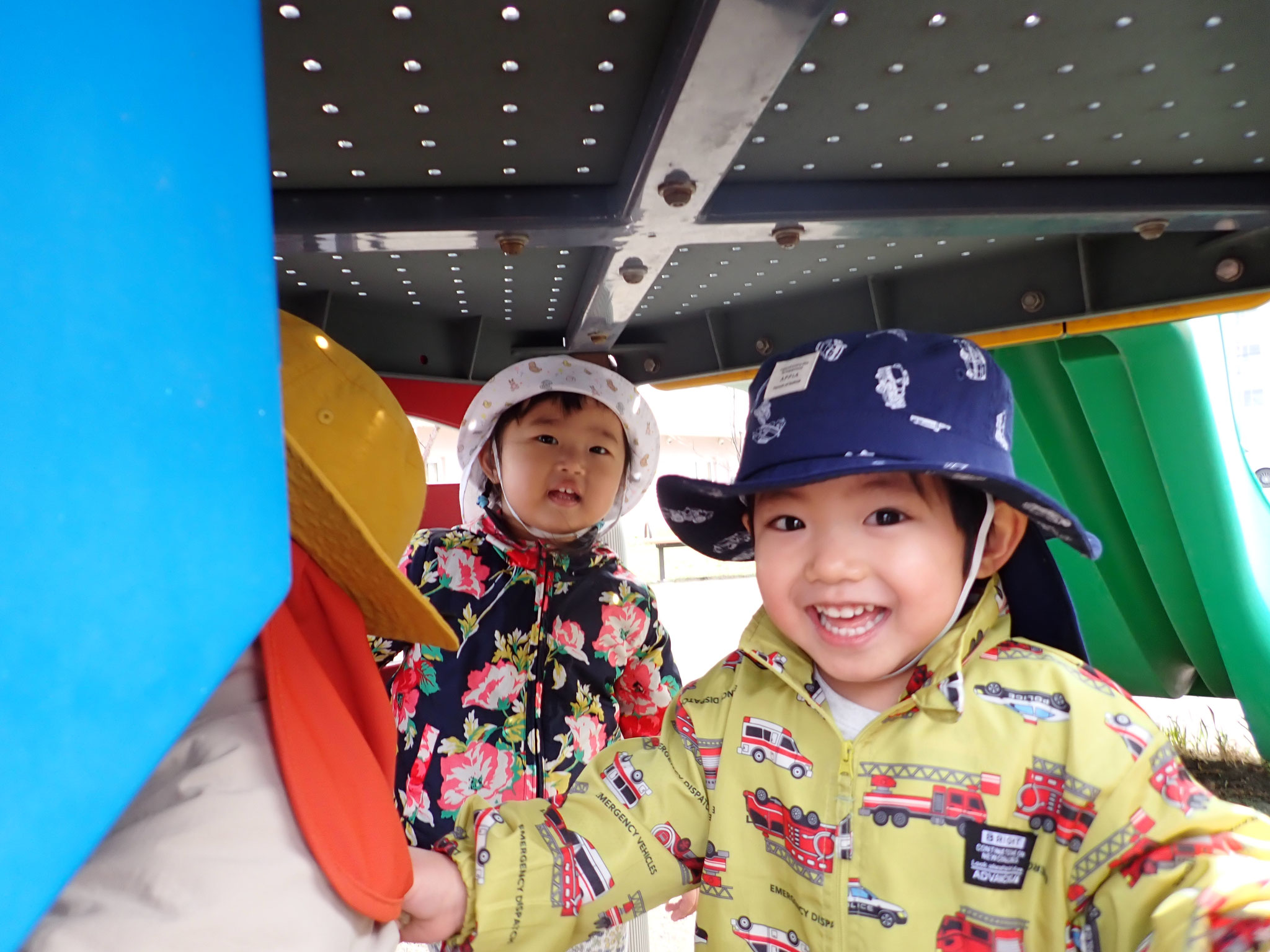 秘密基地から「こんにちは～！」