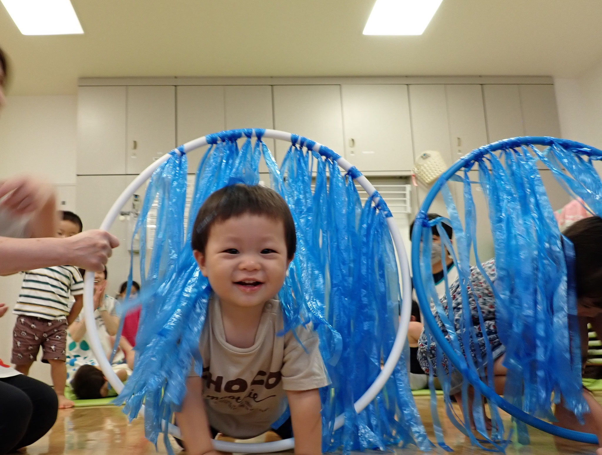 さ～さのは　さ～らさら～♪天の川の中から「ばあ！」