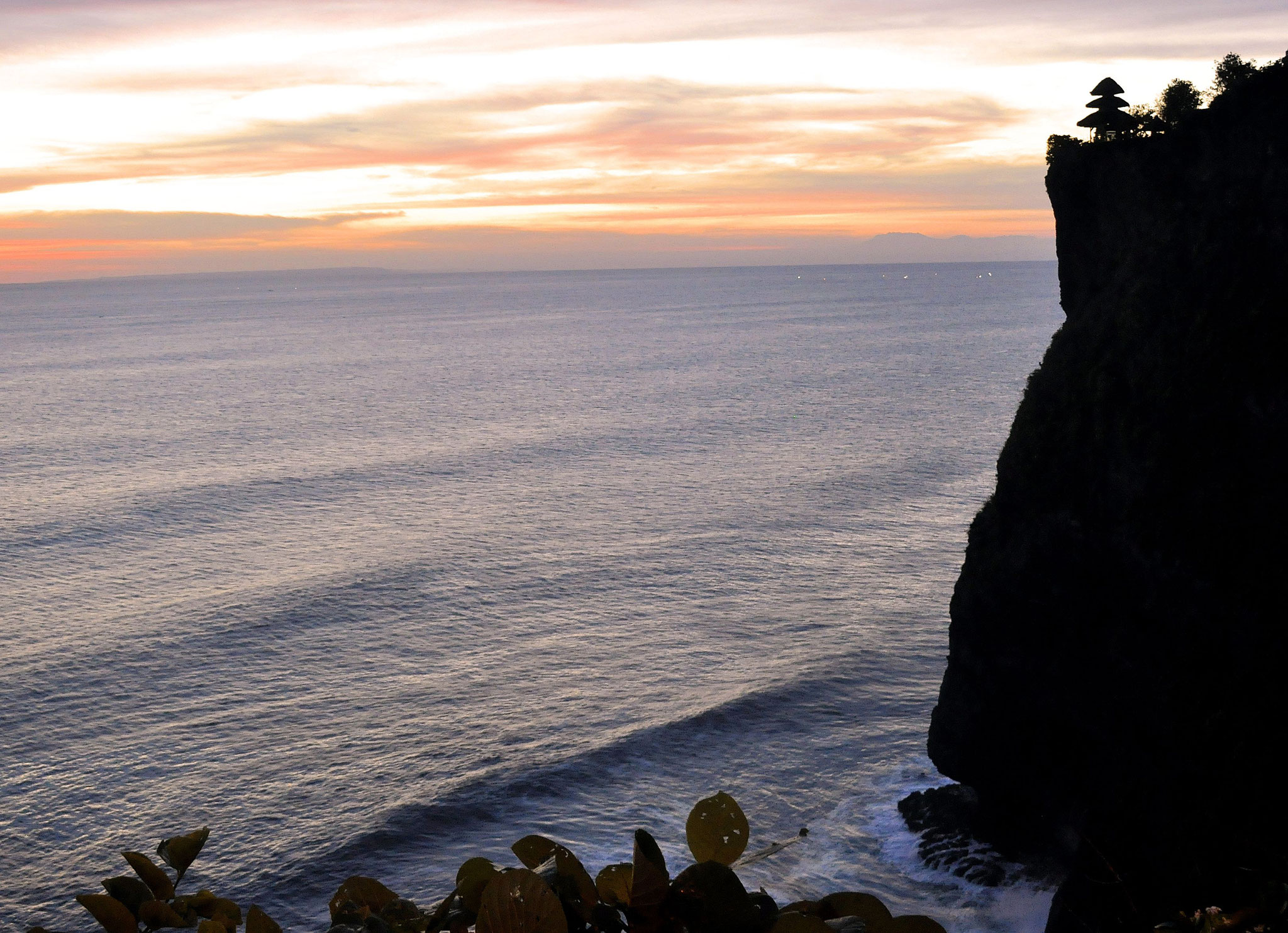 Pura Uluwatu Tempel hoch auf den Klippen