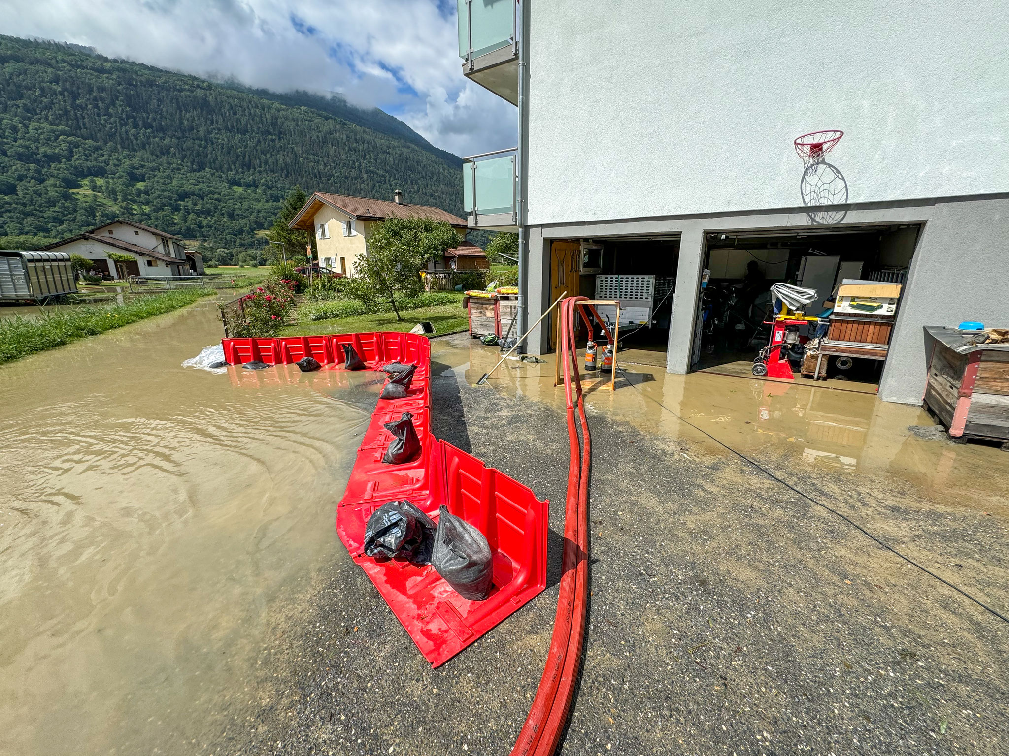 Hochwasserabsperrungen, 30.06.2024