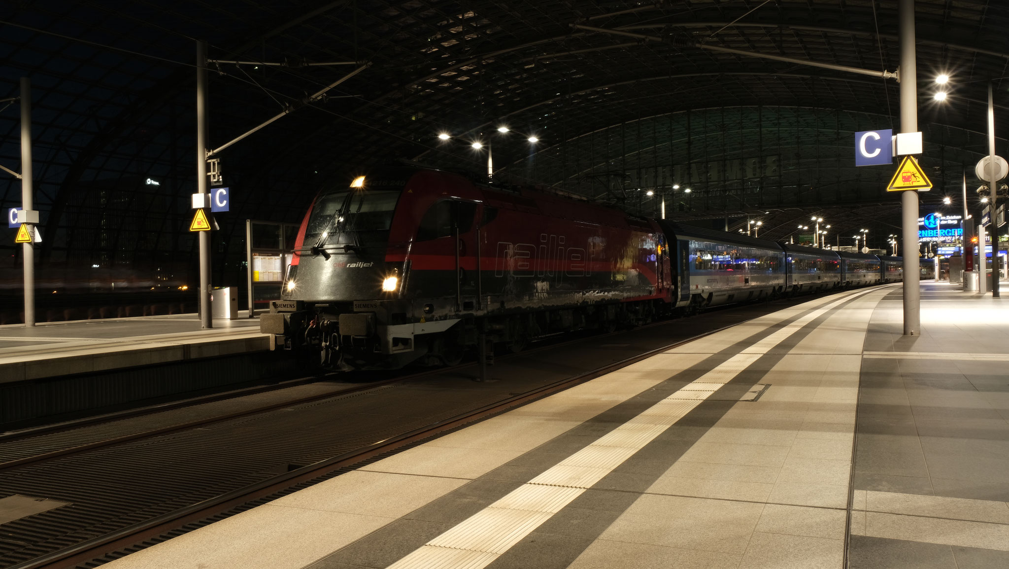 1216 240, Berlin Hbf, 31.07., Ingo Weidler