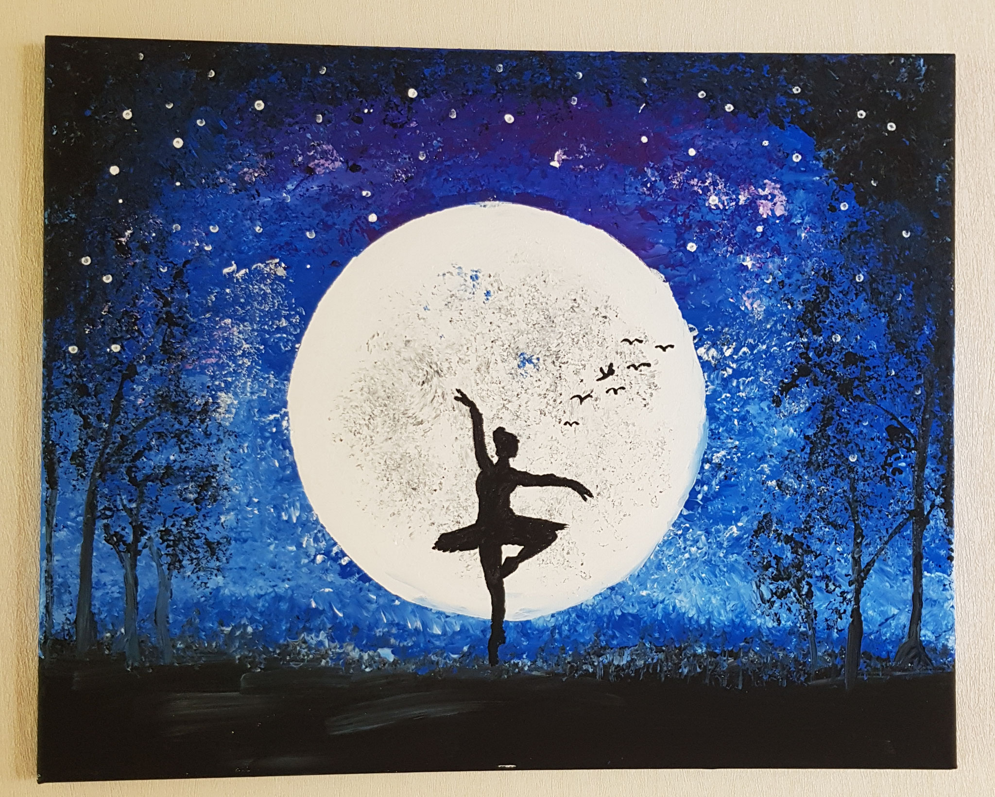 Acrylfarbe mit Alufolie aufgetragen