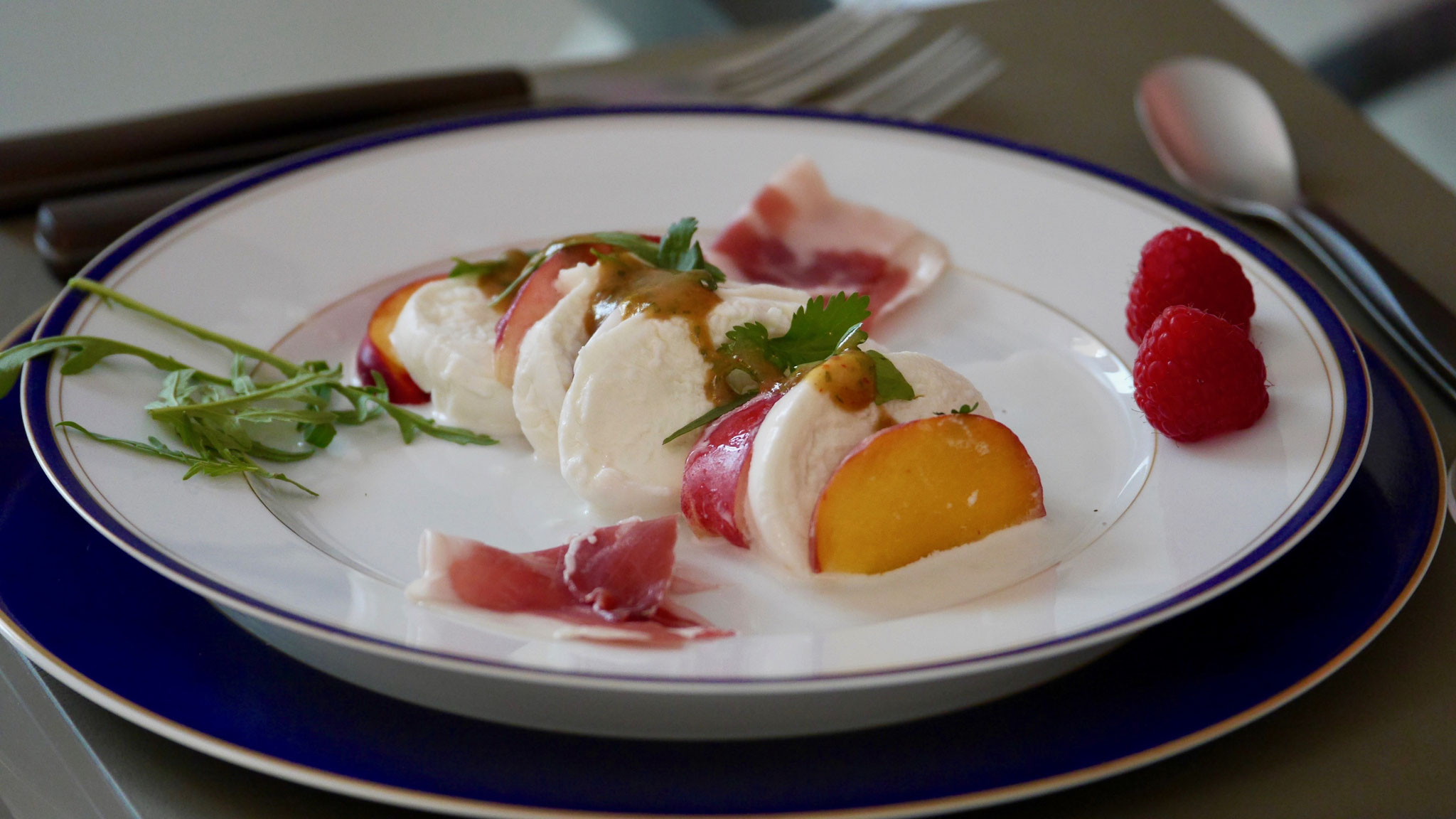 Mozzarella revisitée aux nectarines