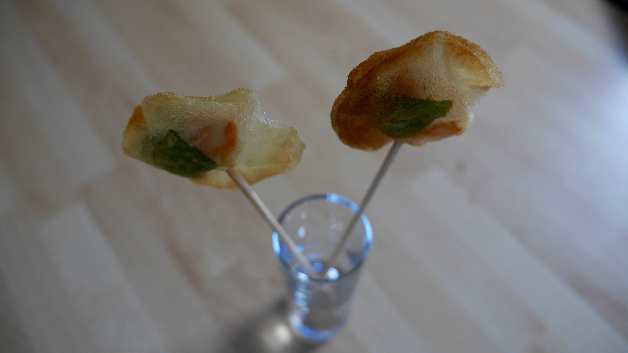 Sucette de scampis au basilic