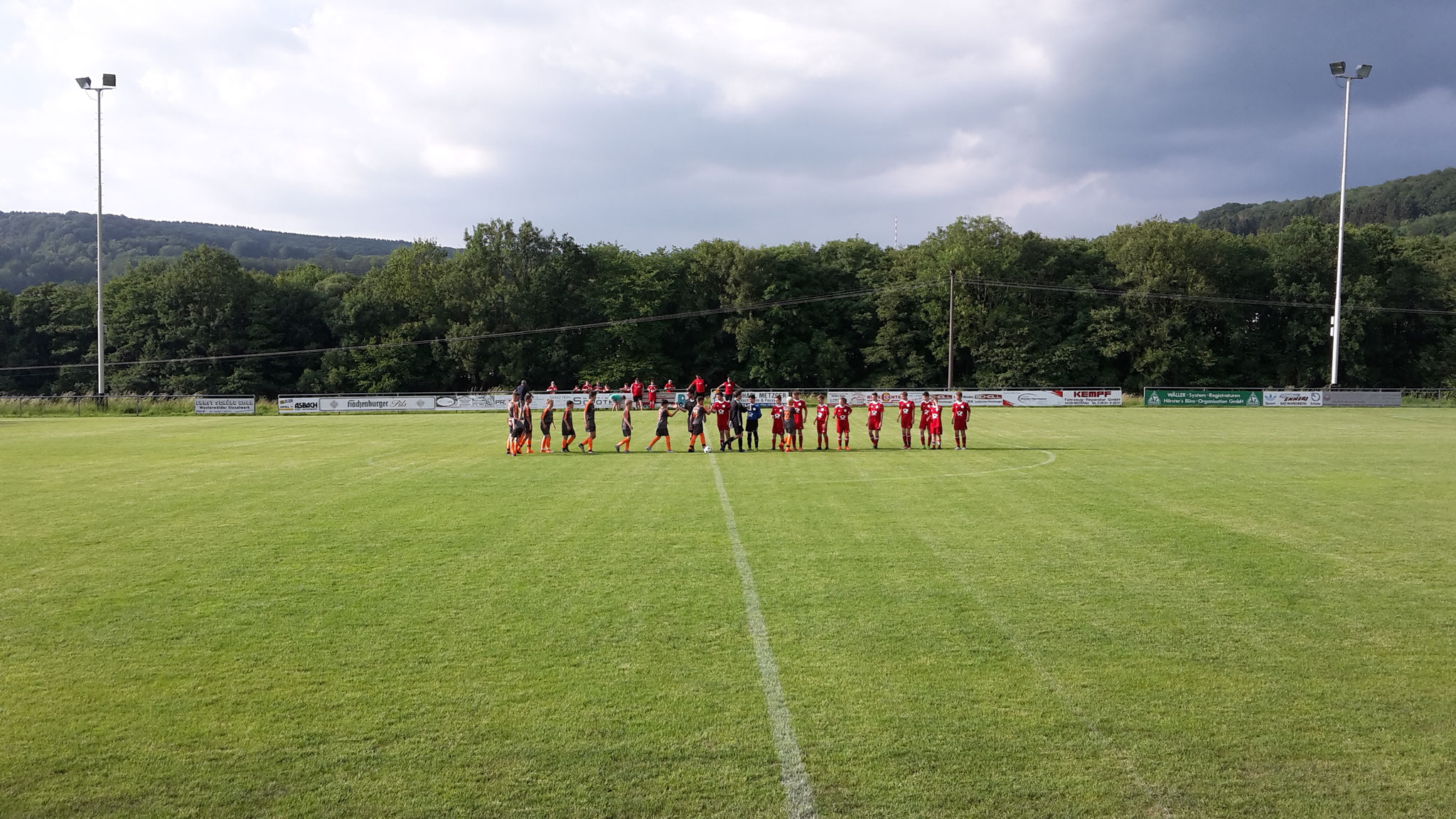 Im ersten Relegationsspiel in Hahn wurde der JFV Oberwesterwald mit 5:0 auseinandergenommen