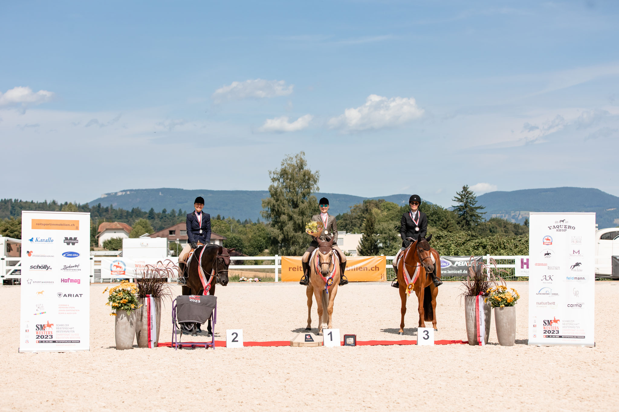 Elite Hunter under Saddle