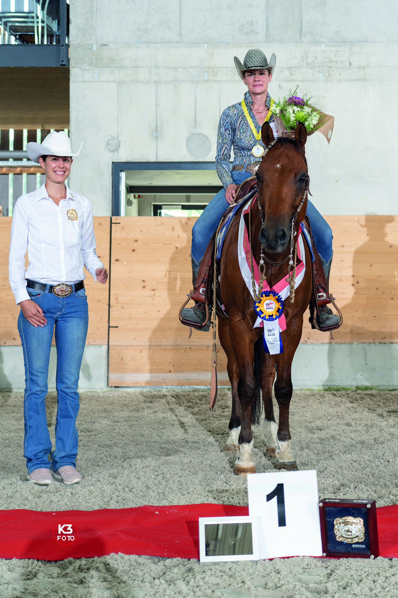 Y/E Superhorse: Annika Riggenbach & AJ Dry Dunnit