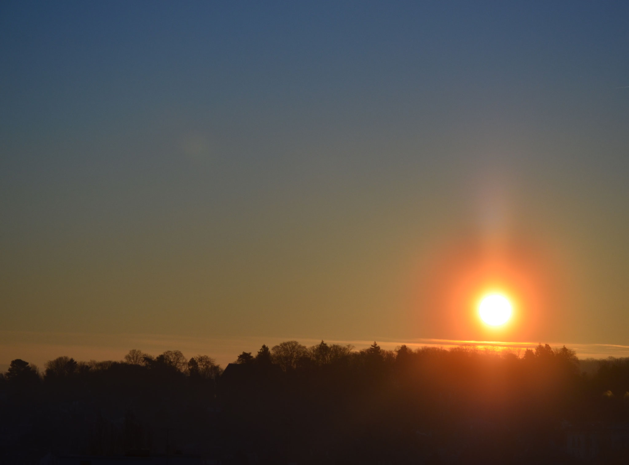 Soleil levant dans toute sa splendeur (Mulhouse, Haut-Rhin)  Février 2019