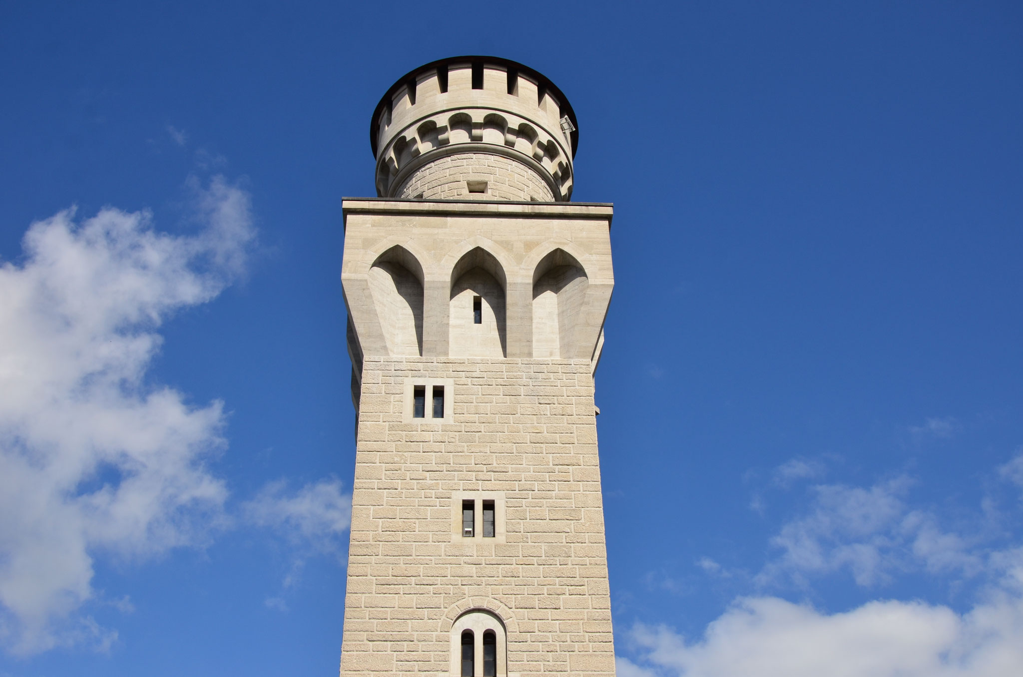 Tour du château de Neuschwanstein (Bavière, Allemagne)