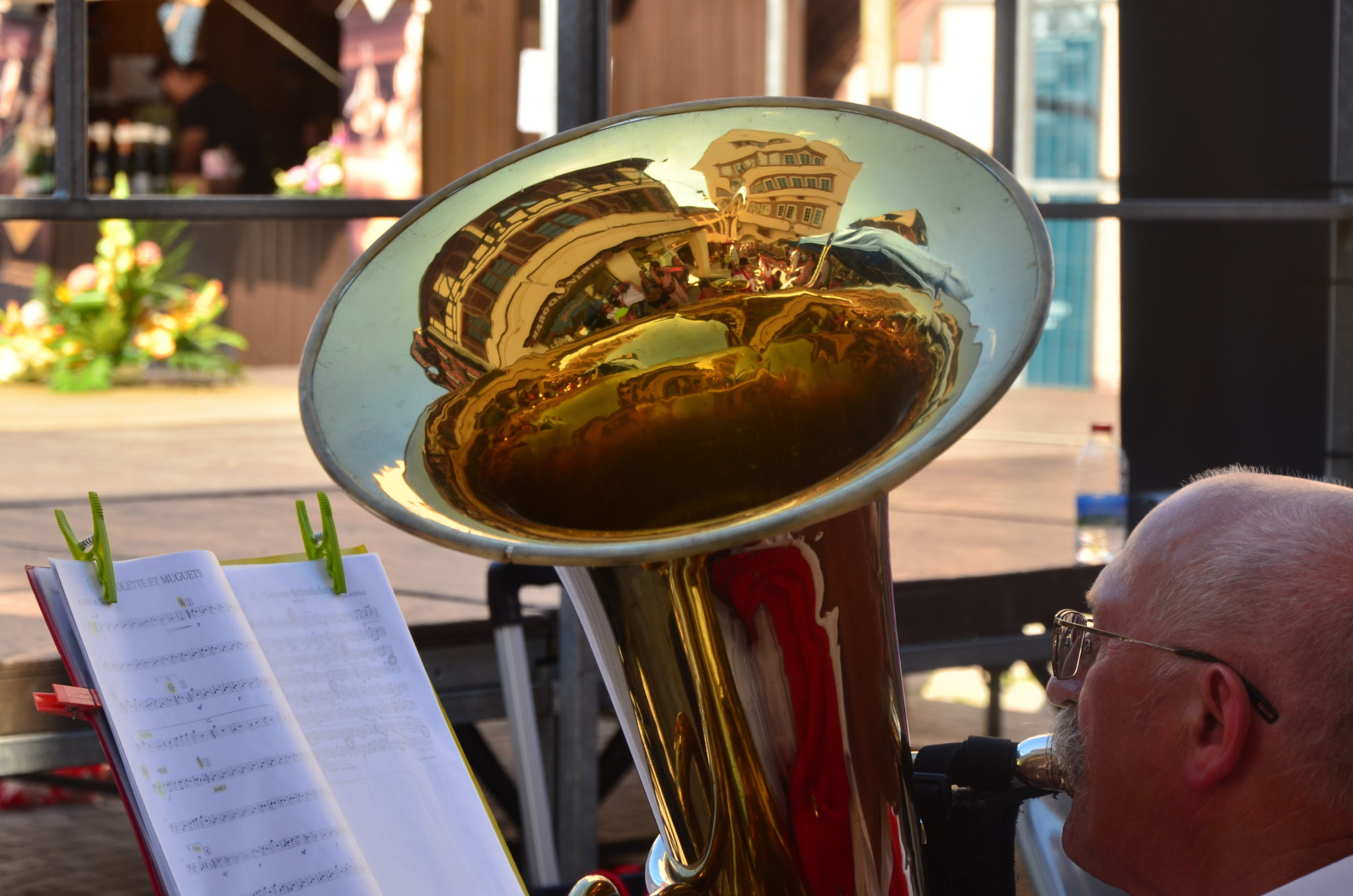 Reflets dans un tuba
