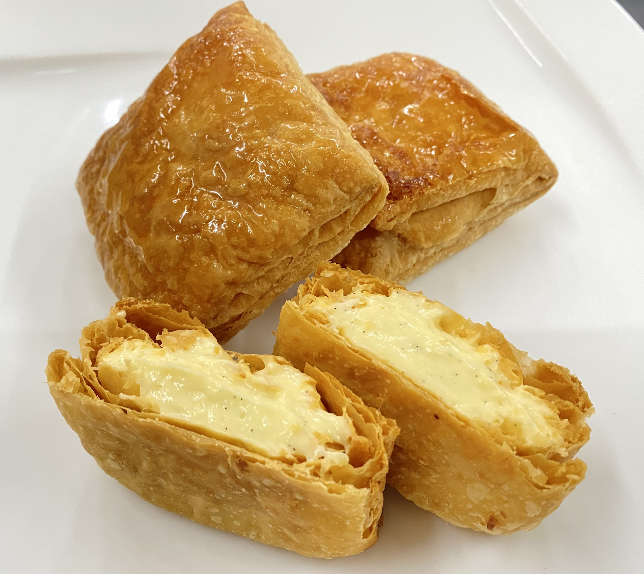 焼きたてミルフィーユ　367円