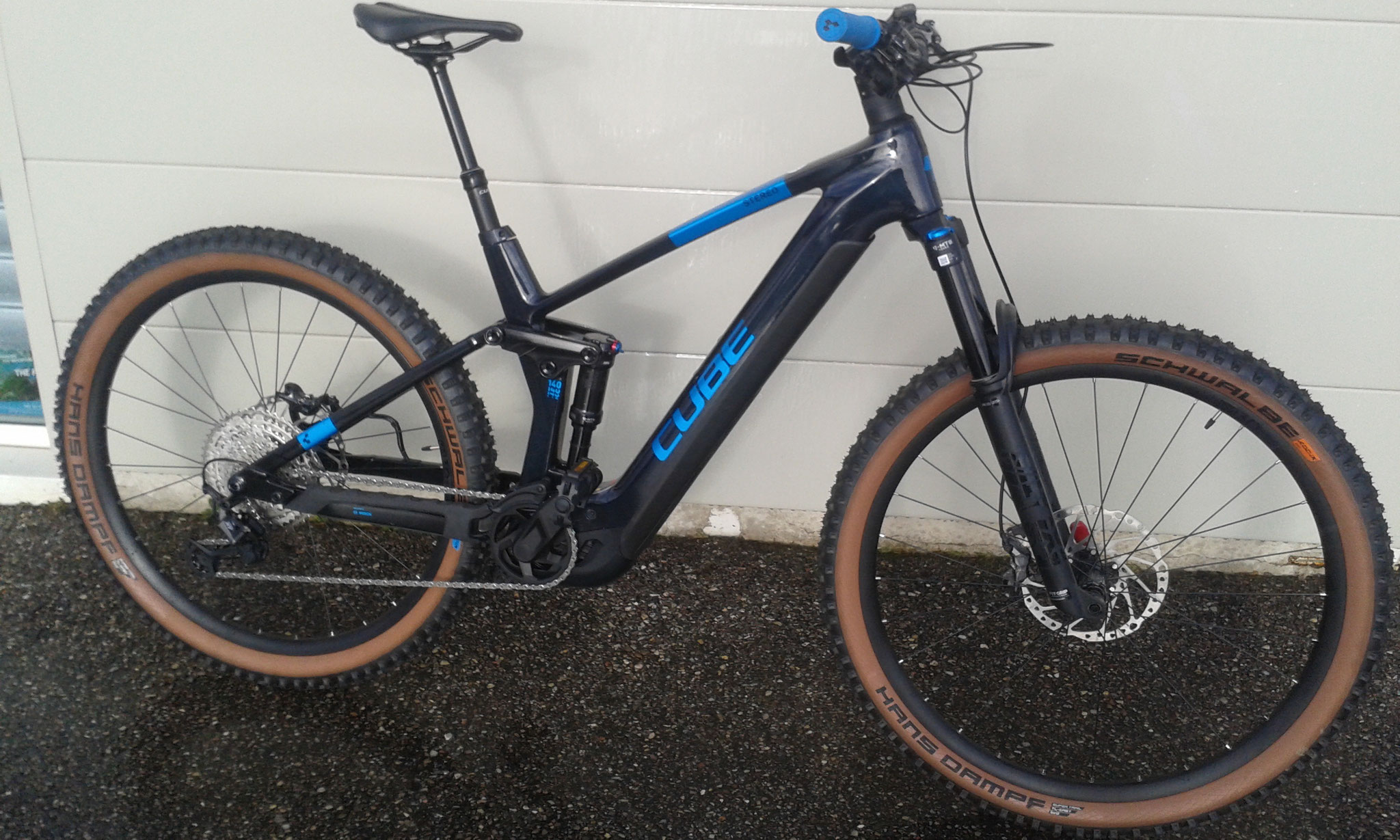 stereo hybrid 140 hpc slx carbone bosch cx 85Nm batterie 750 fox34 compteur kioxx300 tubeless tige de selle telescopique...12v shimano xt ...freins XT 5699€ promo 4399€  1ex en taille L 