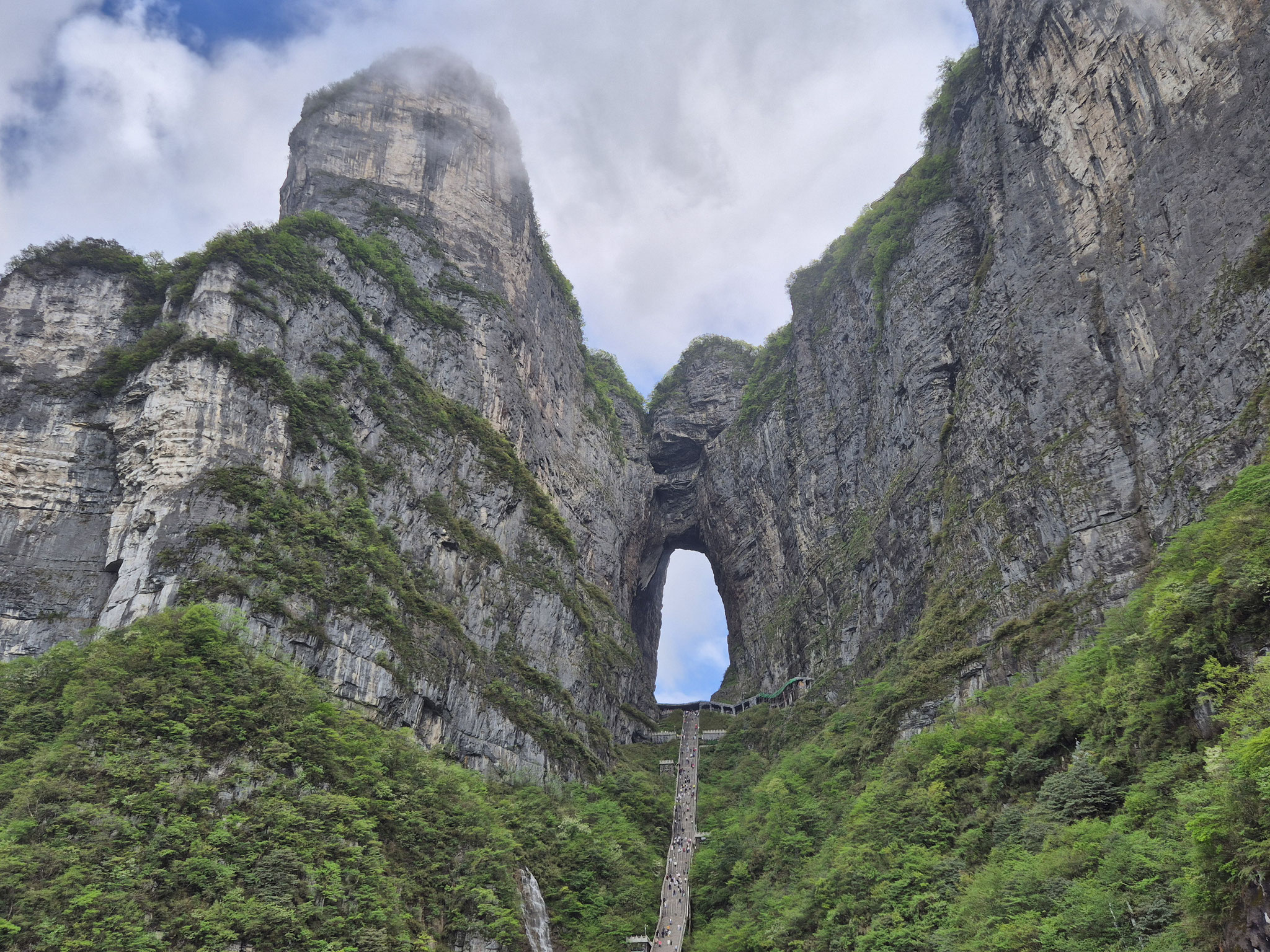 📍Tianmen Mountain