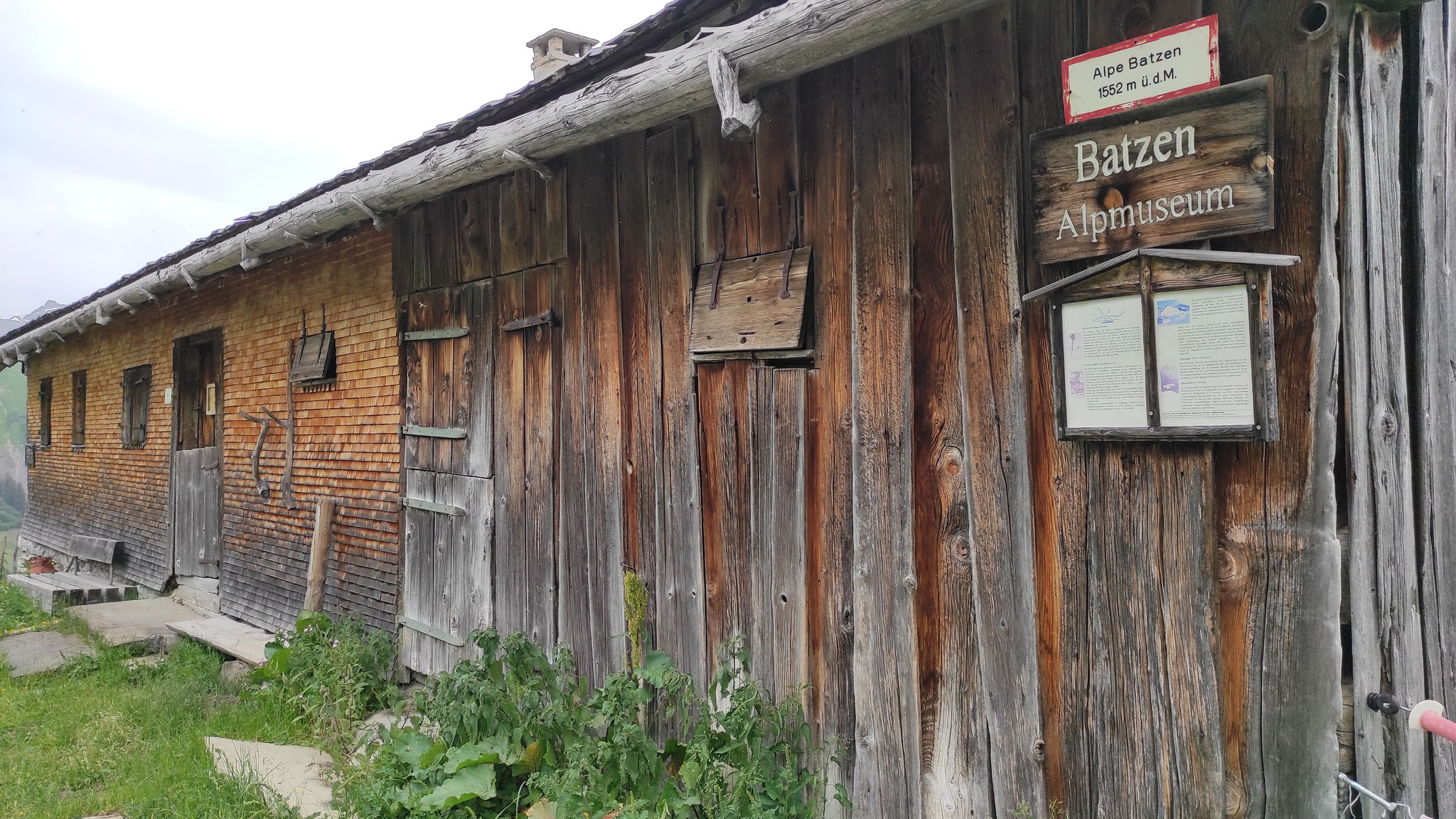 Vorbei am Batzen-Alpmuseum