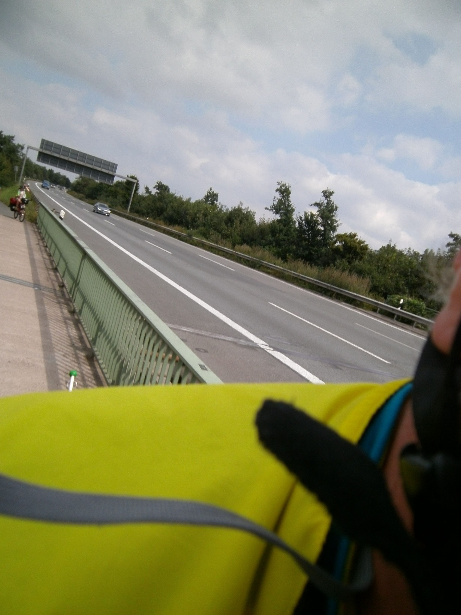 Verrückter Tourverlauf an der Autobahn entlang...