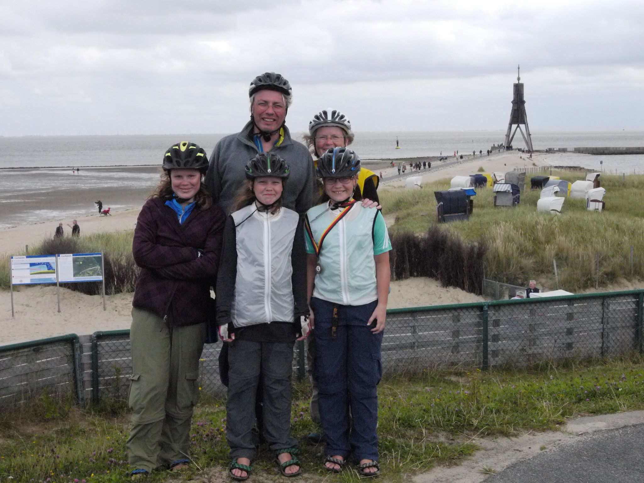 Kugelbake, kurz vor Tourende. Hier endet der Weserradweg, in Cuxhaven