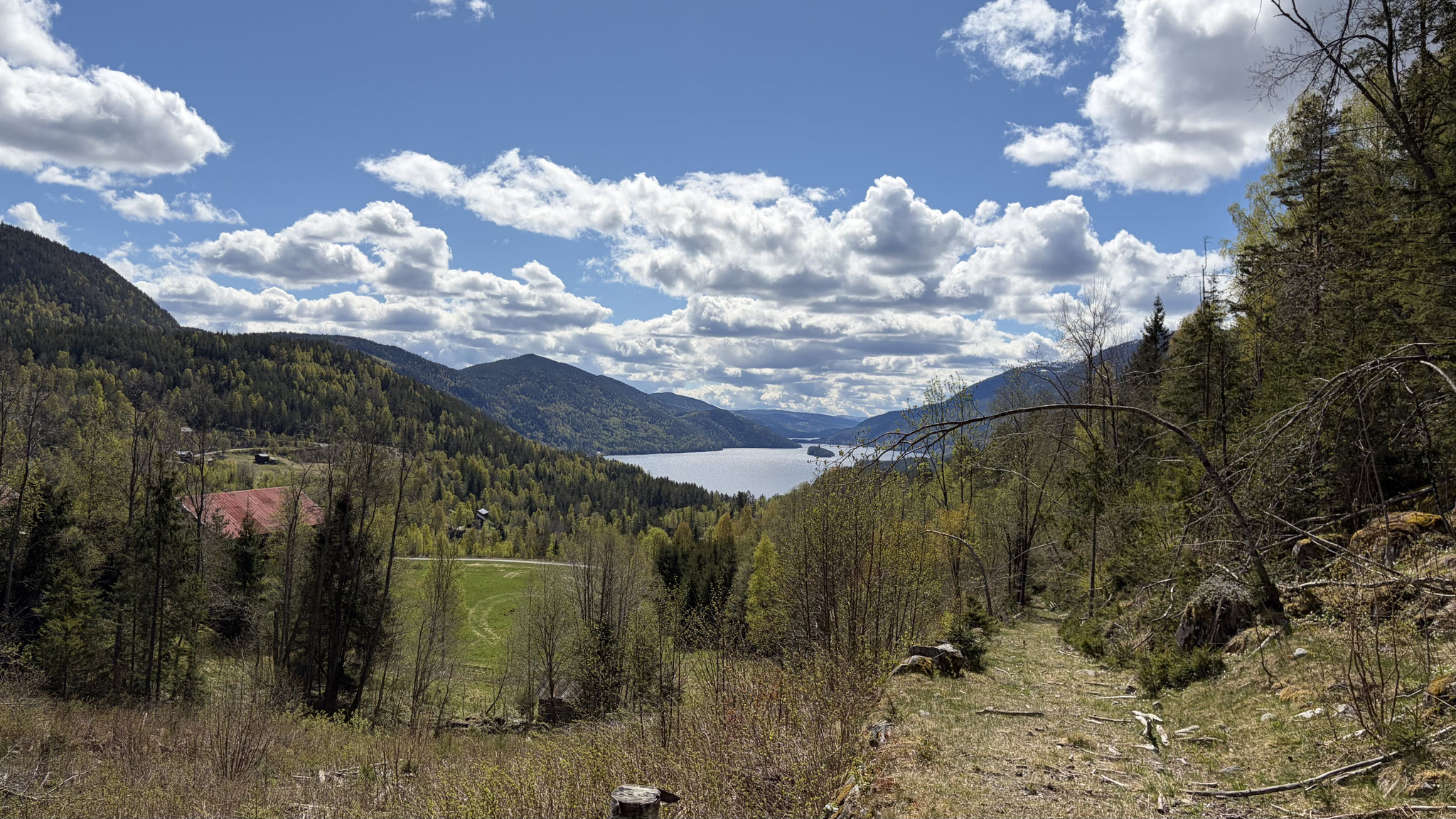 dreh dich hinter der Kirche gerne ab und zu mal um und geniesse diese Aussicht