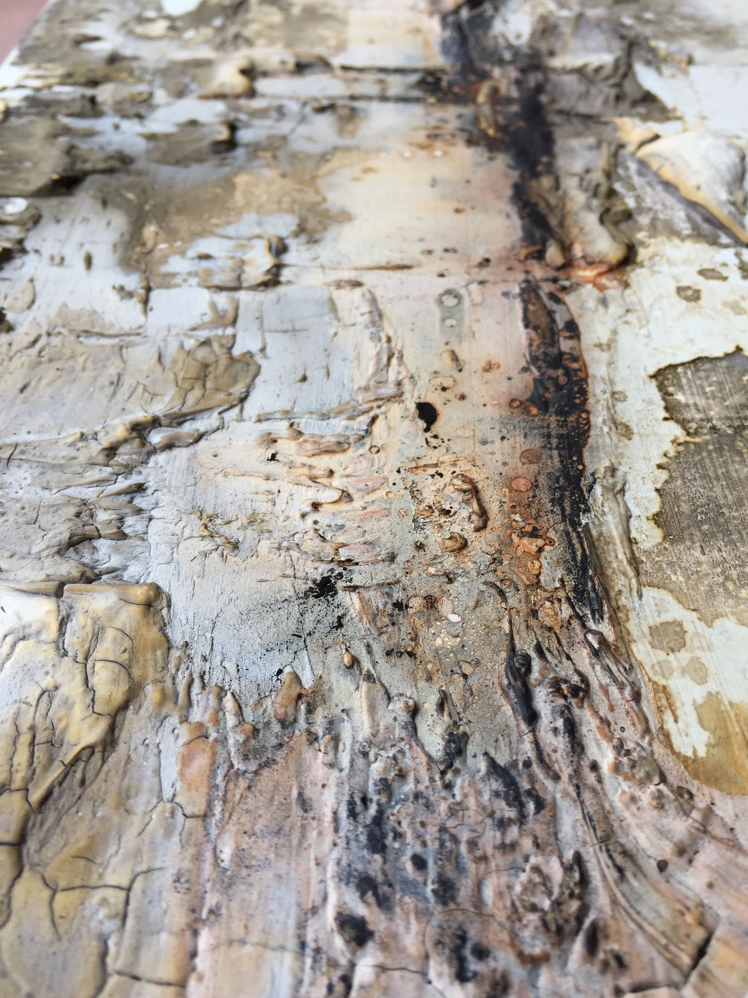 Ausschnitt: Kanten wo man hin sieht, MIxed Media auf Gessoboard 40 x 20 x 5cm