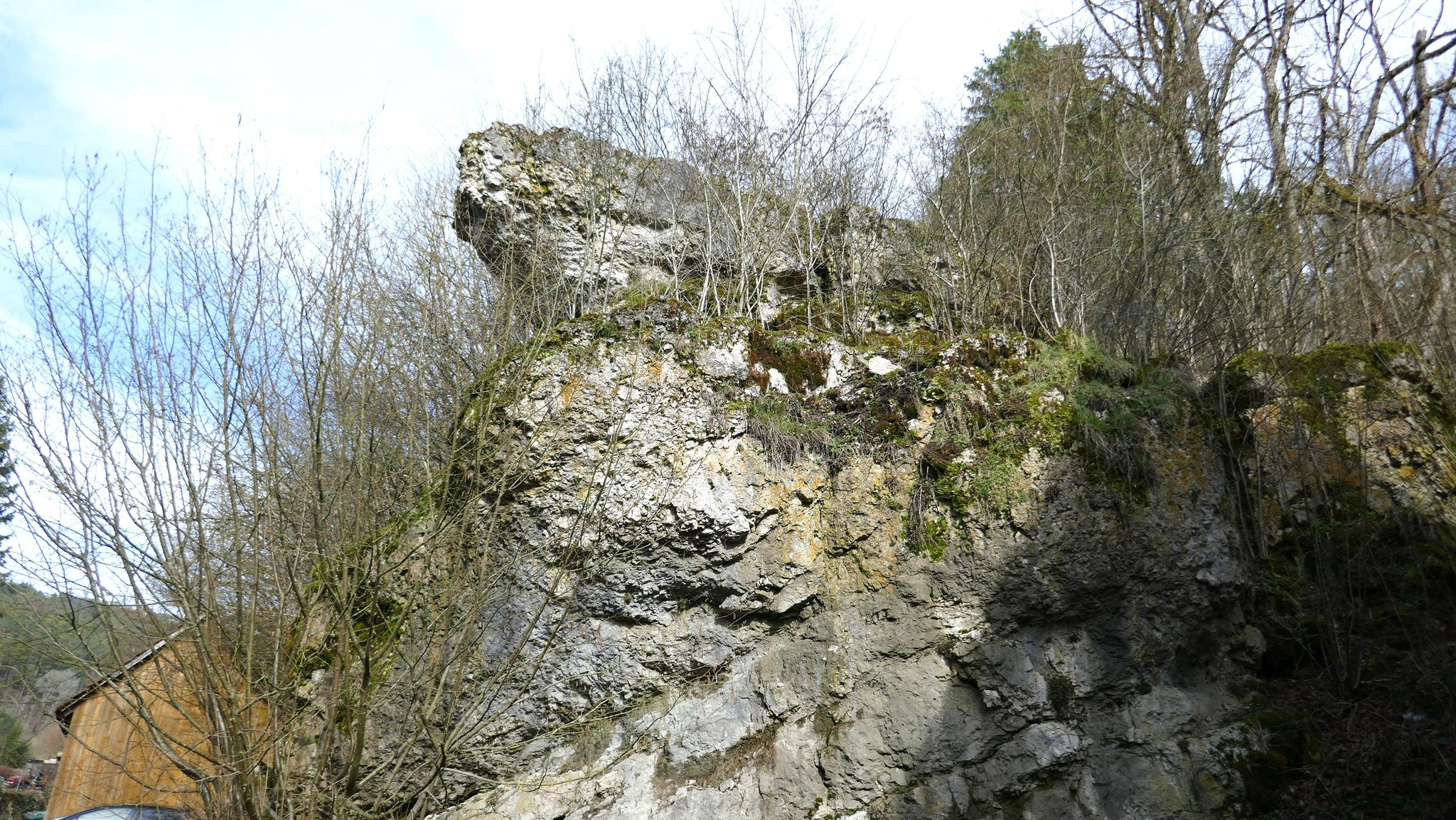 Felsen am Dorfausgang