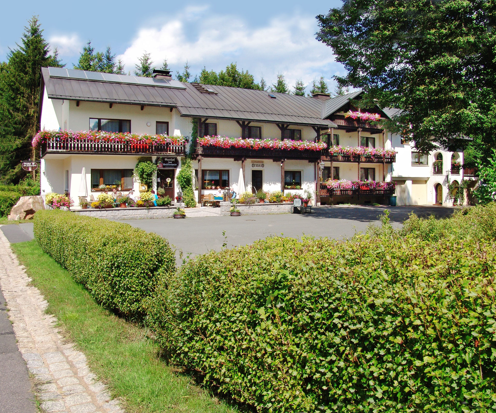 Gasthof & Pension \ Gasthof & Pension \