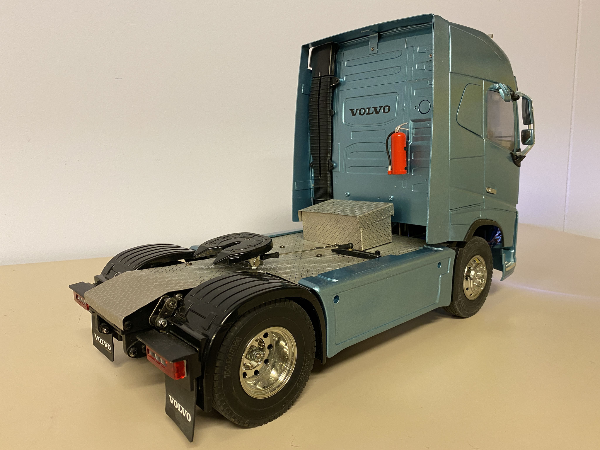 Volvo FH16 Globetrotter 750 6x2 custom Verkocht