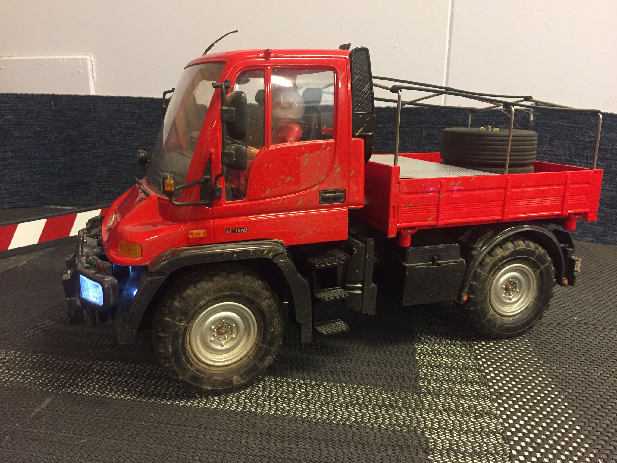 Mercedes Benz Unimog U300