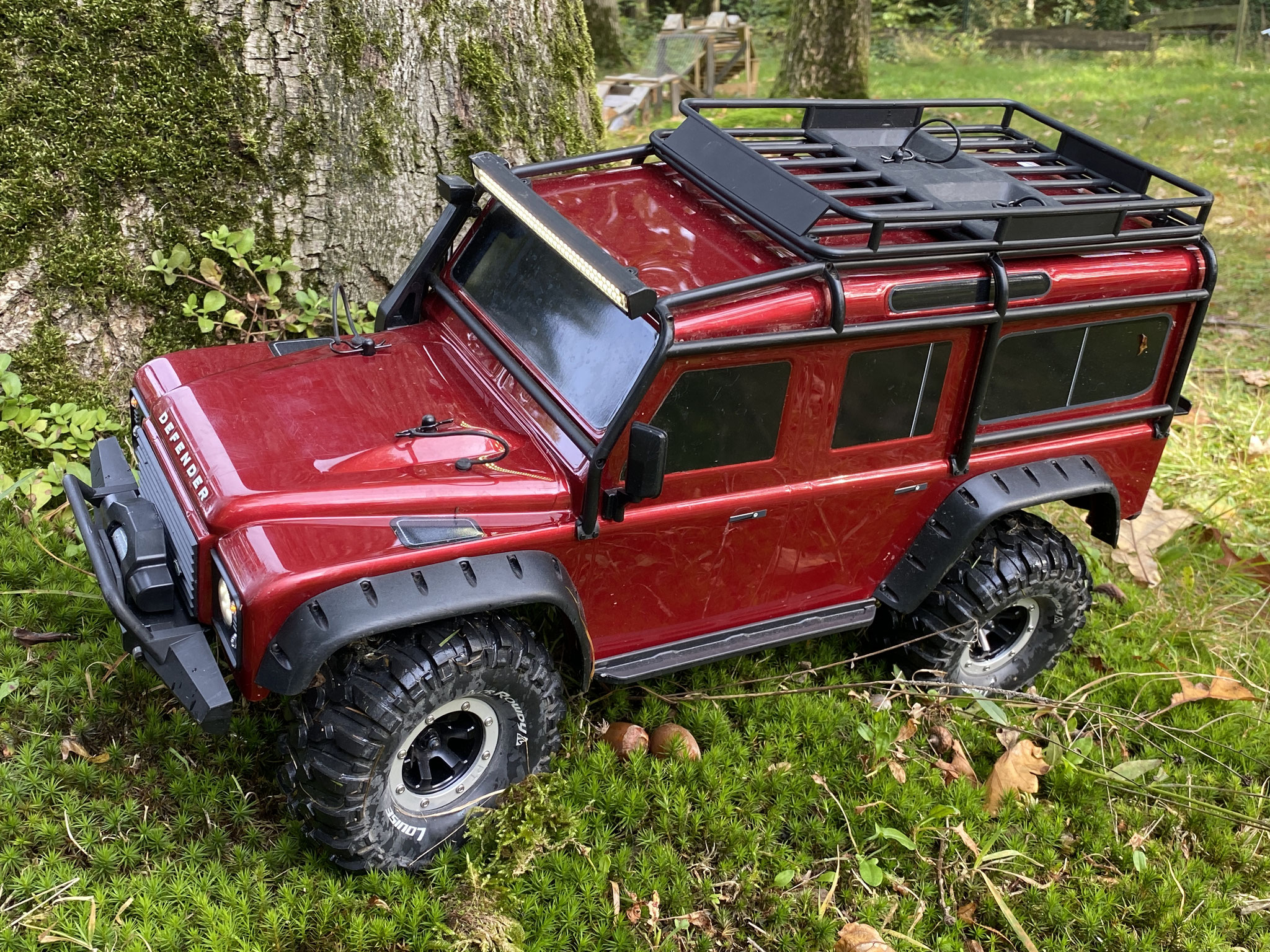 Landrover Defender   TRX4