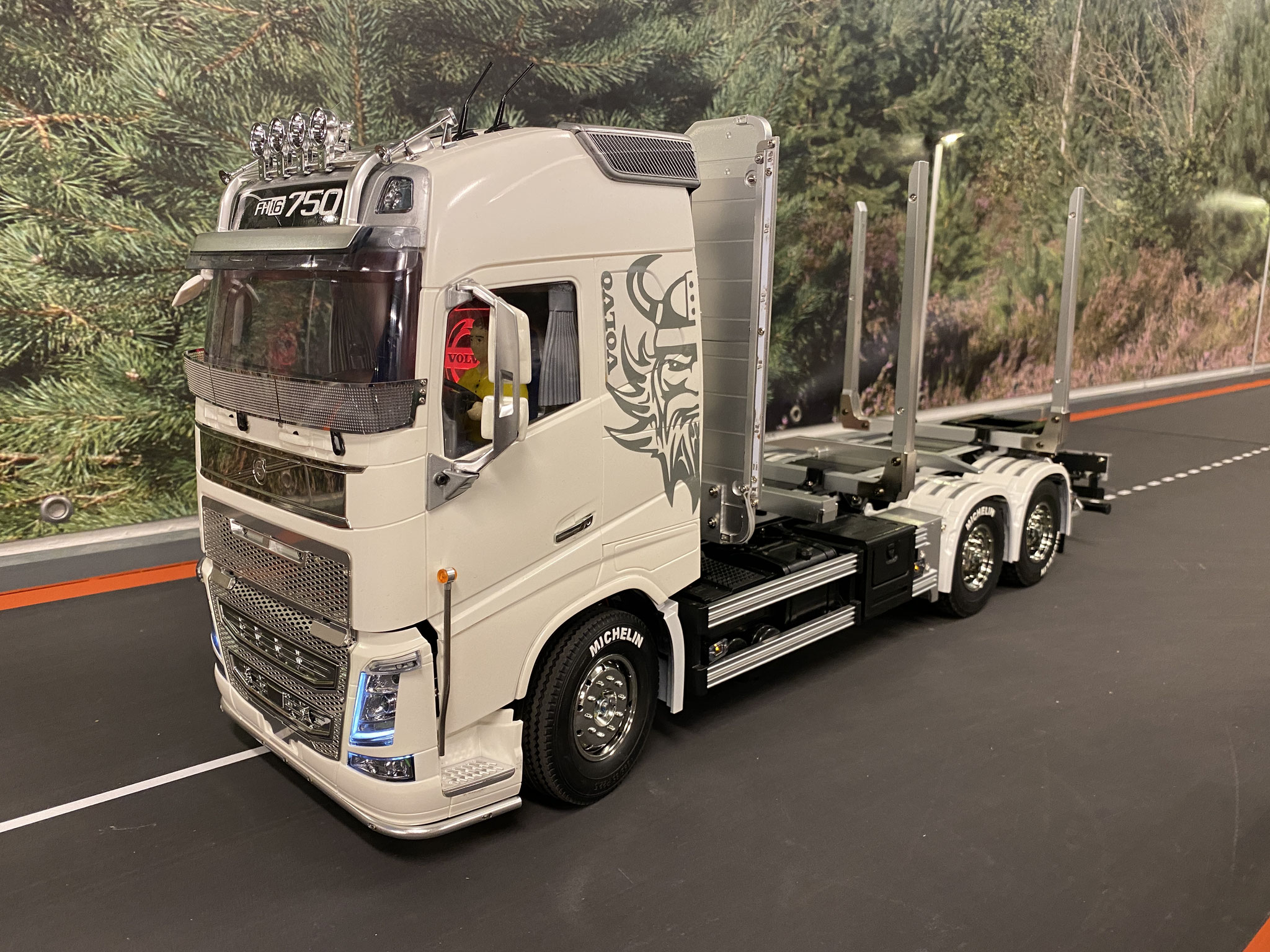 Volvo FH16 Timber Truck