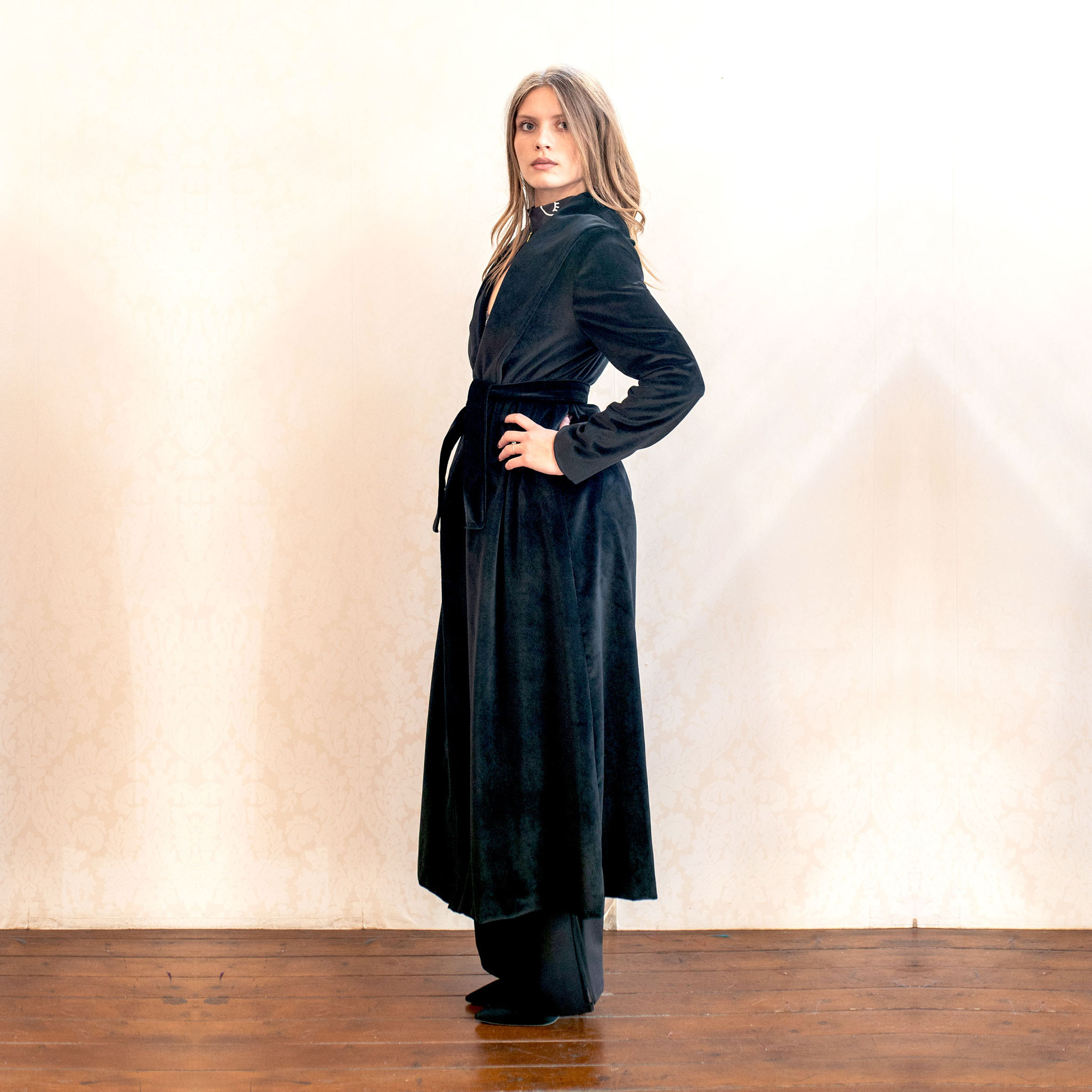 modello vestaglia con cintura