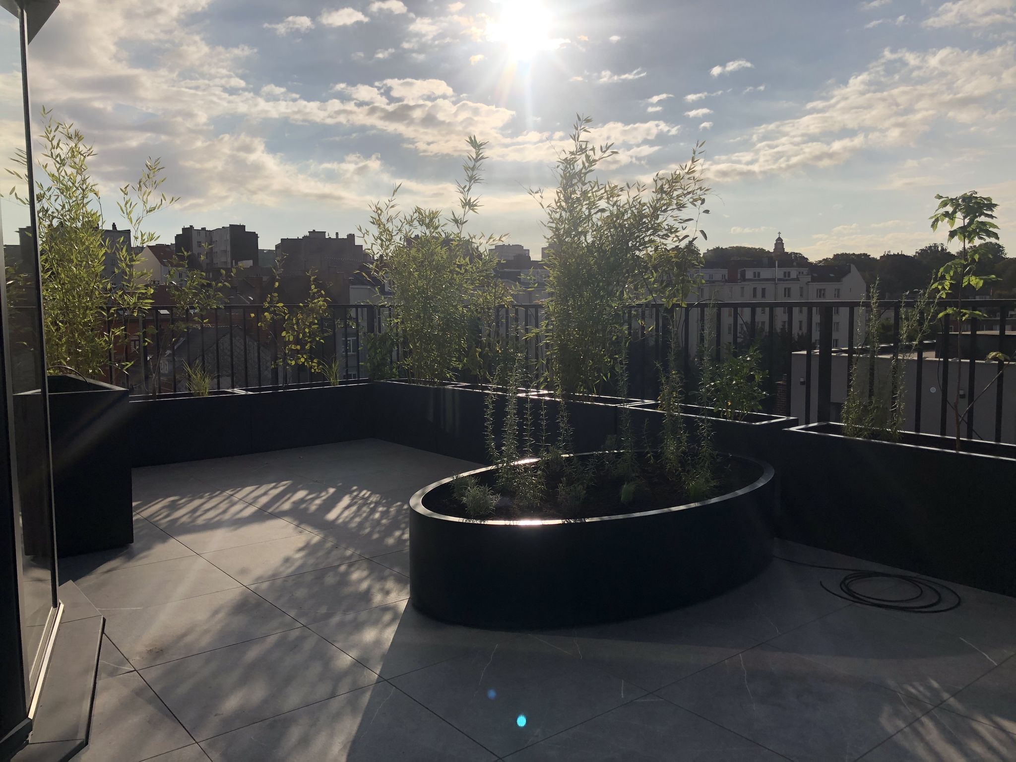 Rooftop Terrasse 40m2 - Aménagement contemporain - Partie boisée. Aménagement Jardin Bruxelles